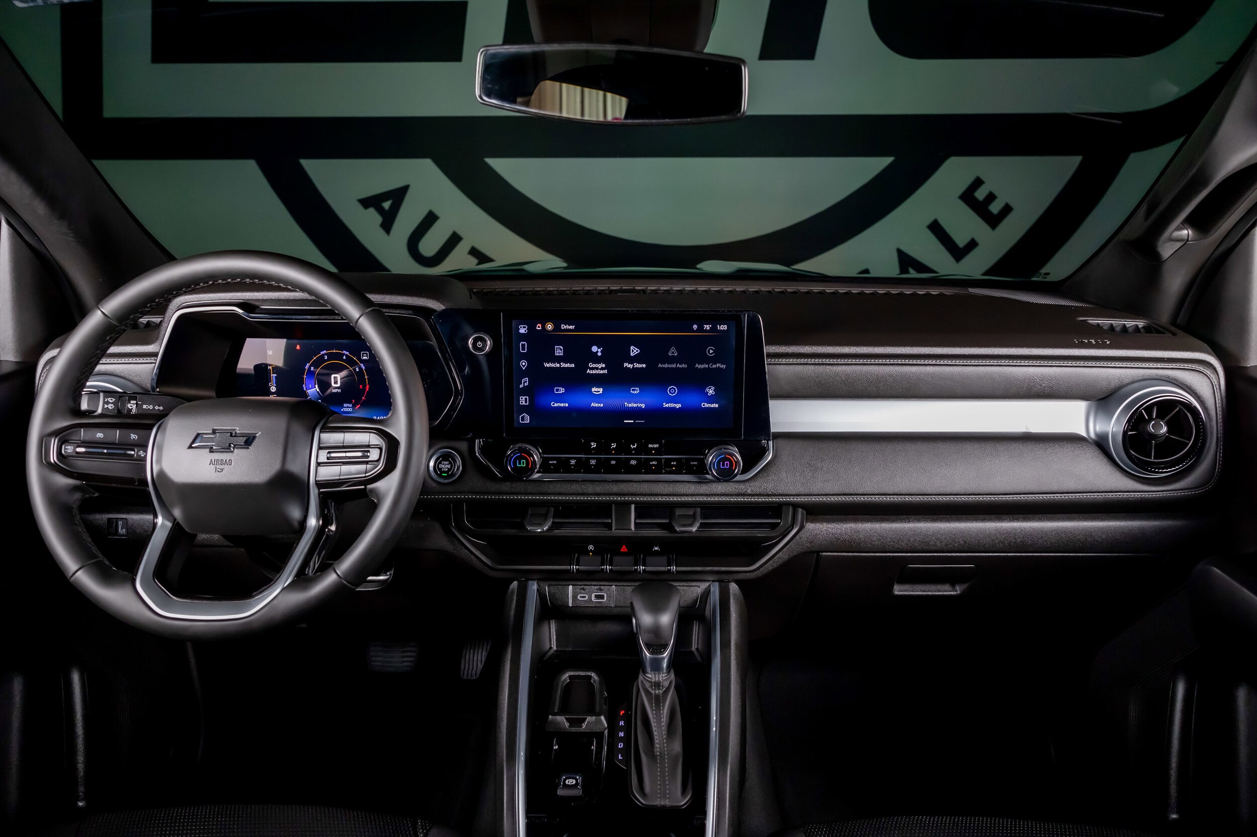 2023 Chevrolet Colorado LT photo 2