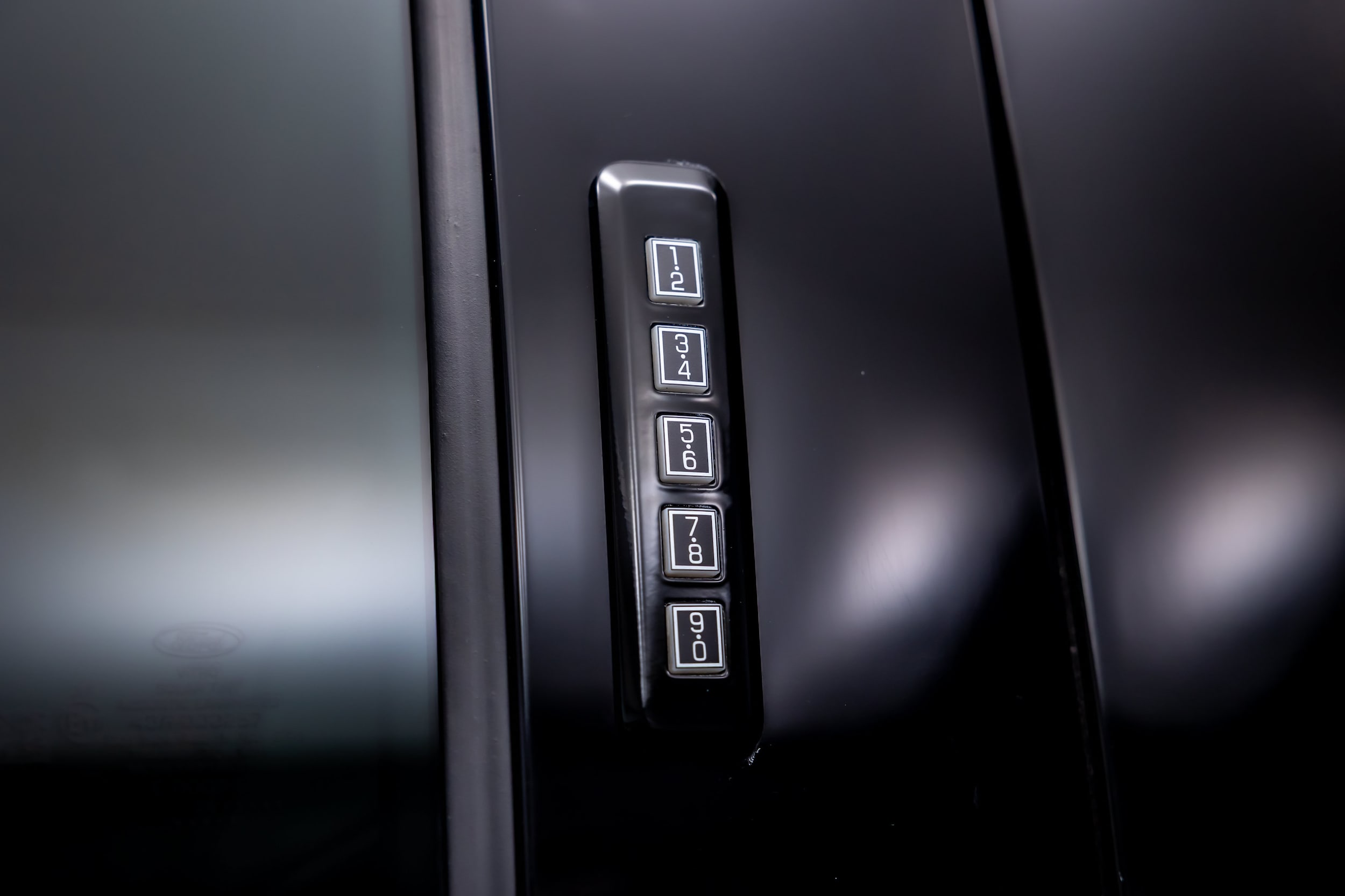 2024 Ford F-150 Raptor - Photo 17