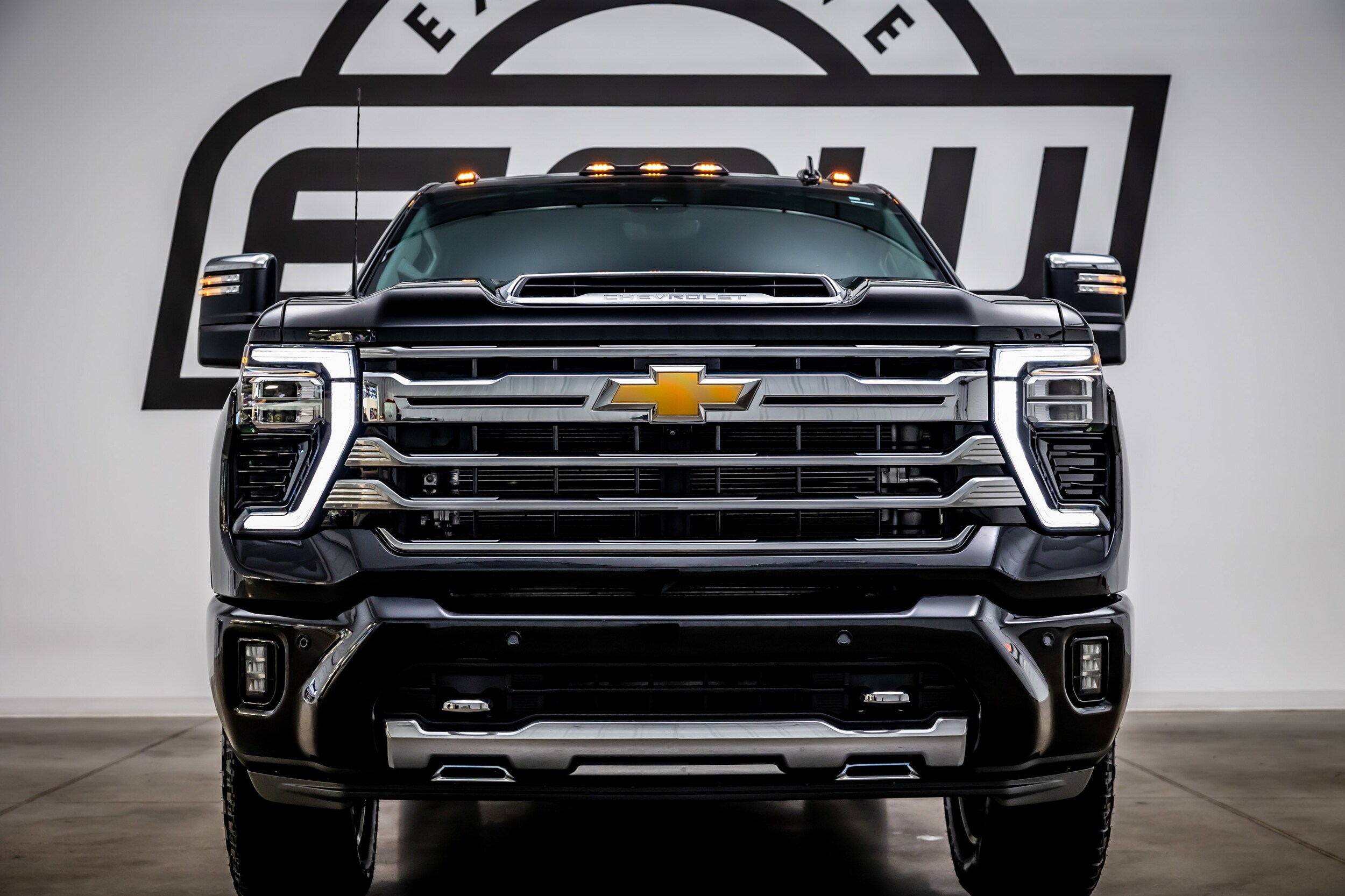 2025 Chevrolet Silverado 2500HD High Country photo 3