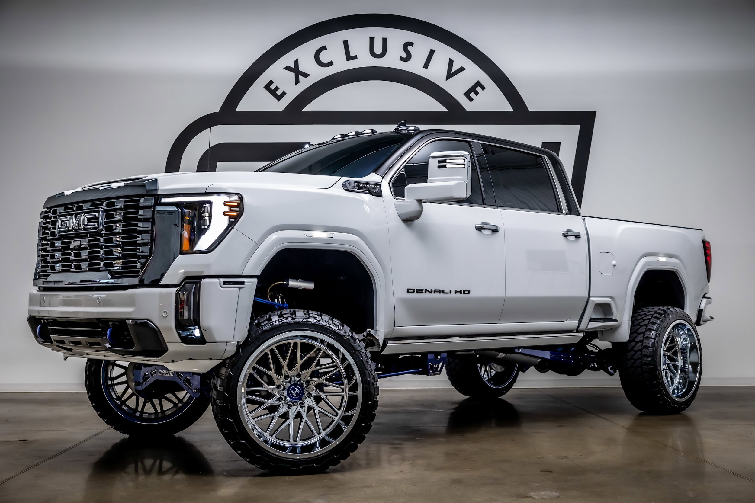 2024 GMC Sierra 2500HD Denali Ultimate's photo