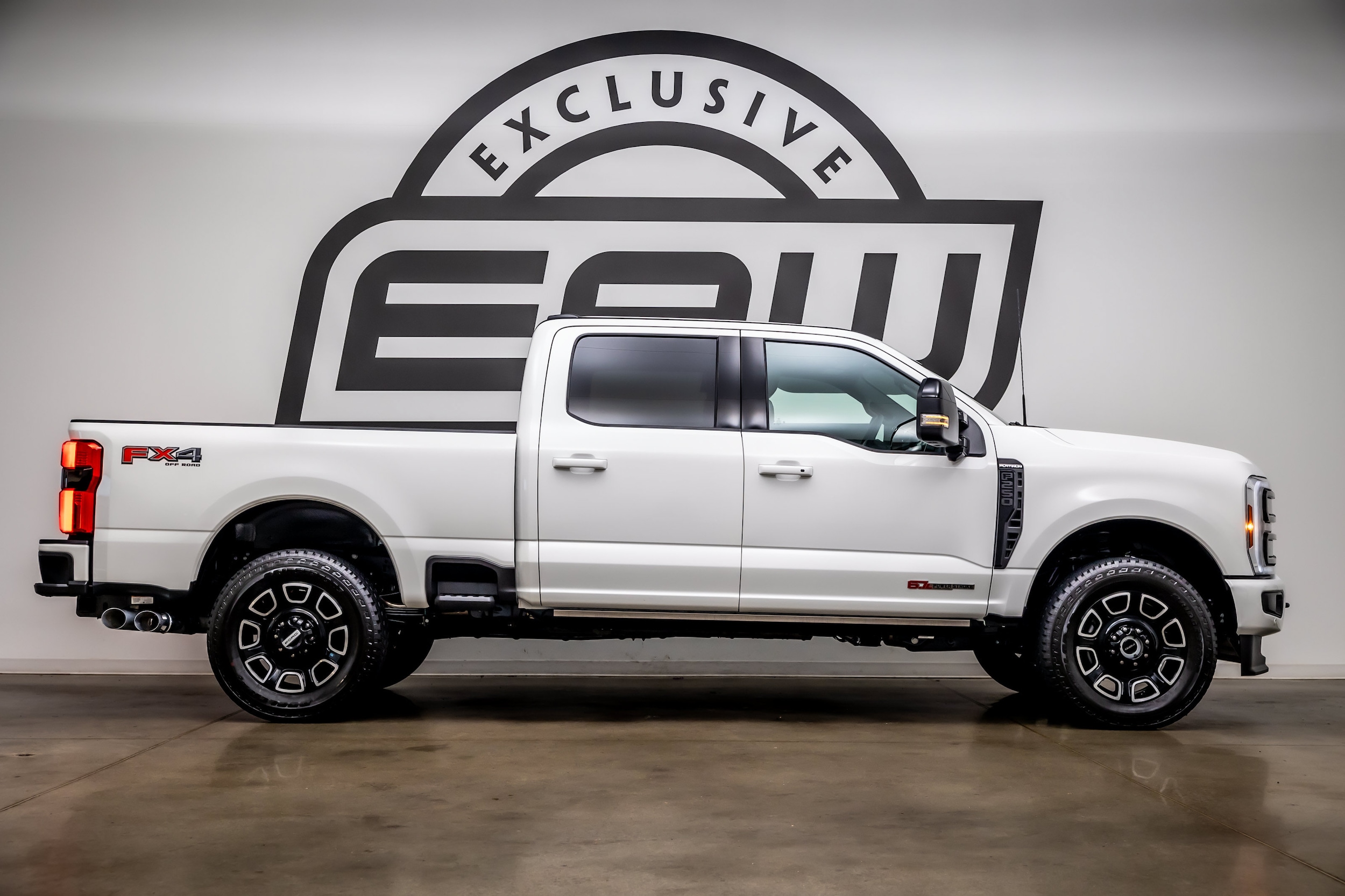 2026 Ford F-250 Super Duty Platinum - Photo 9