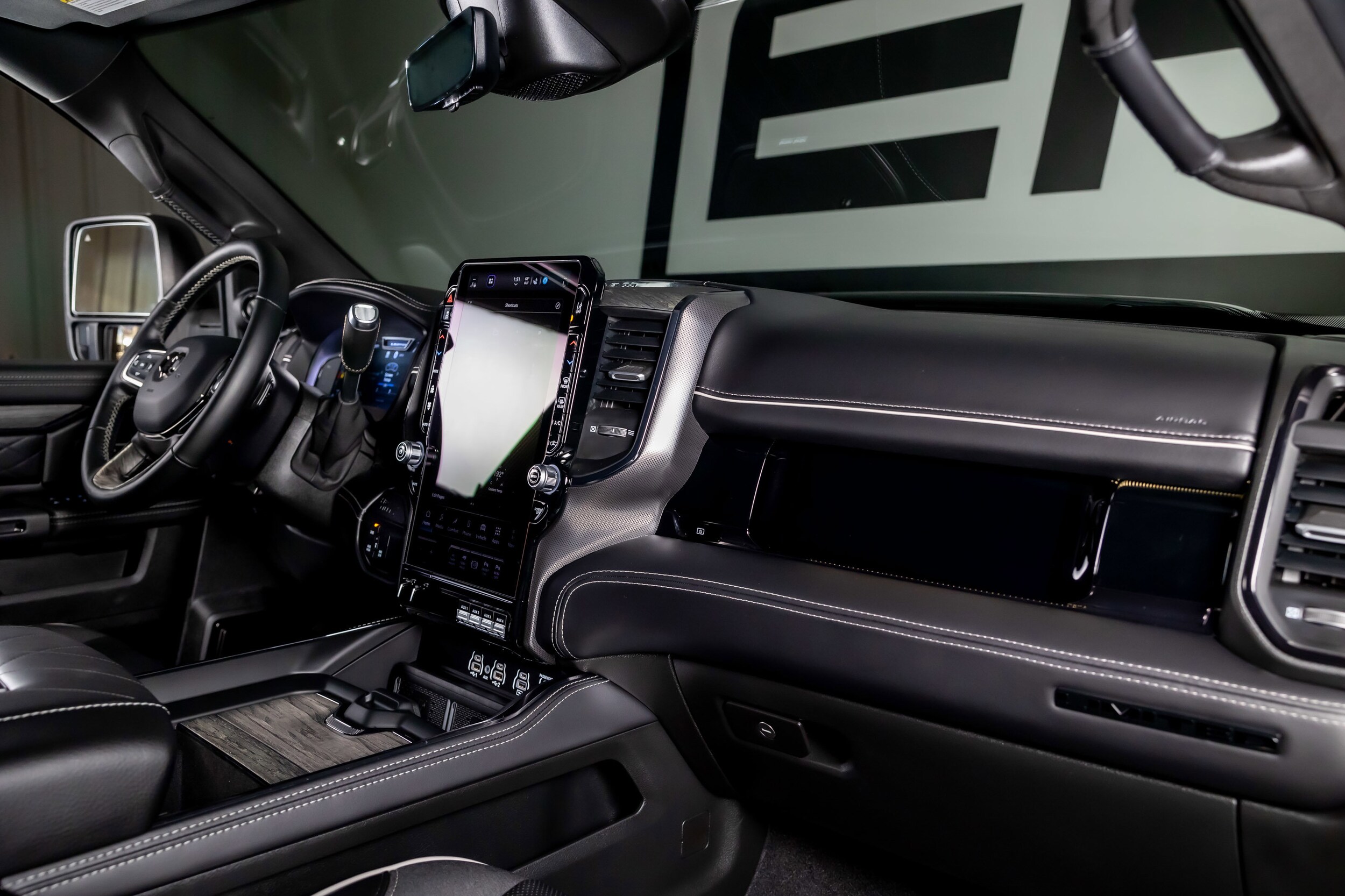 2025 RAM Ram 2500 Pickup Limited - Photo 23