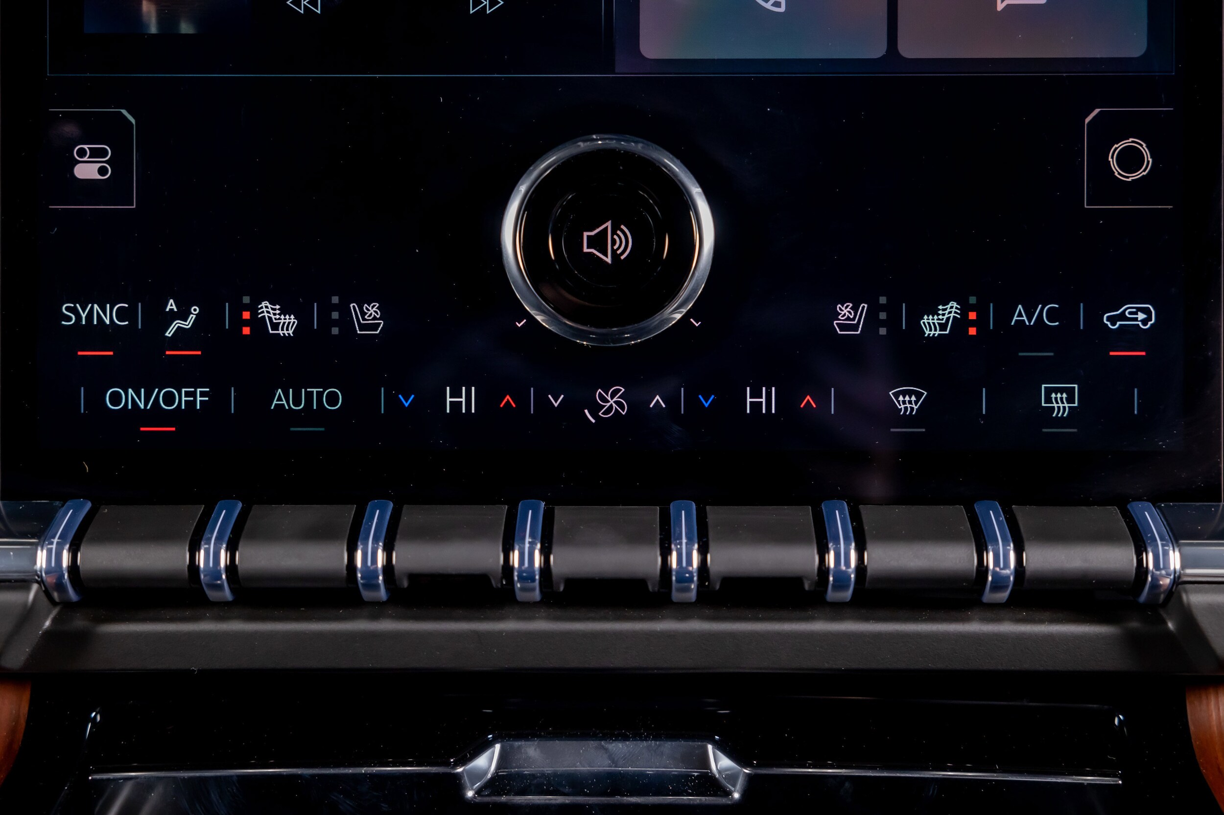 2026 GMC Yukon XL Denali - Photo 15