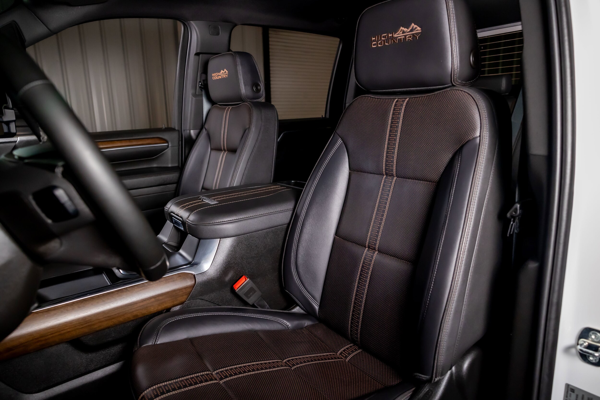 2024 Chevrolet Silverado 2500HD High Country photo 3