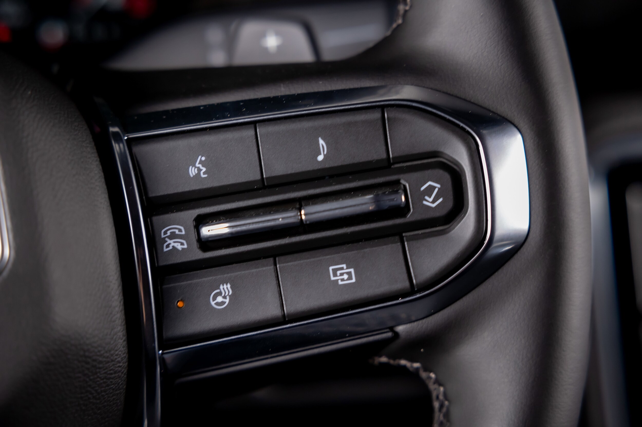2026 GMC Yukon XL Denali - Photo 30