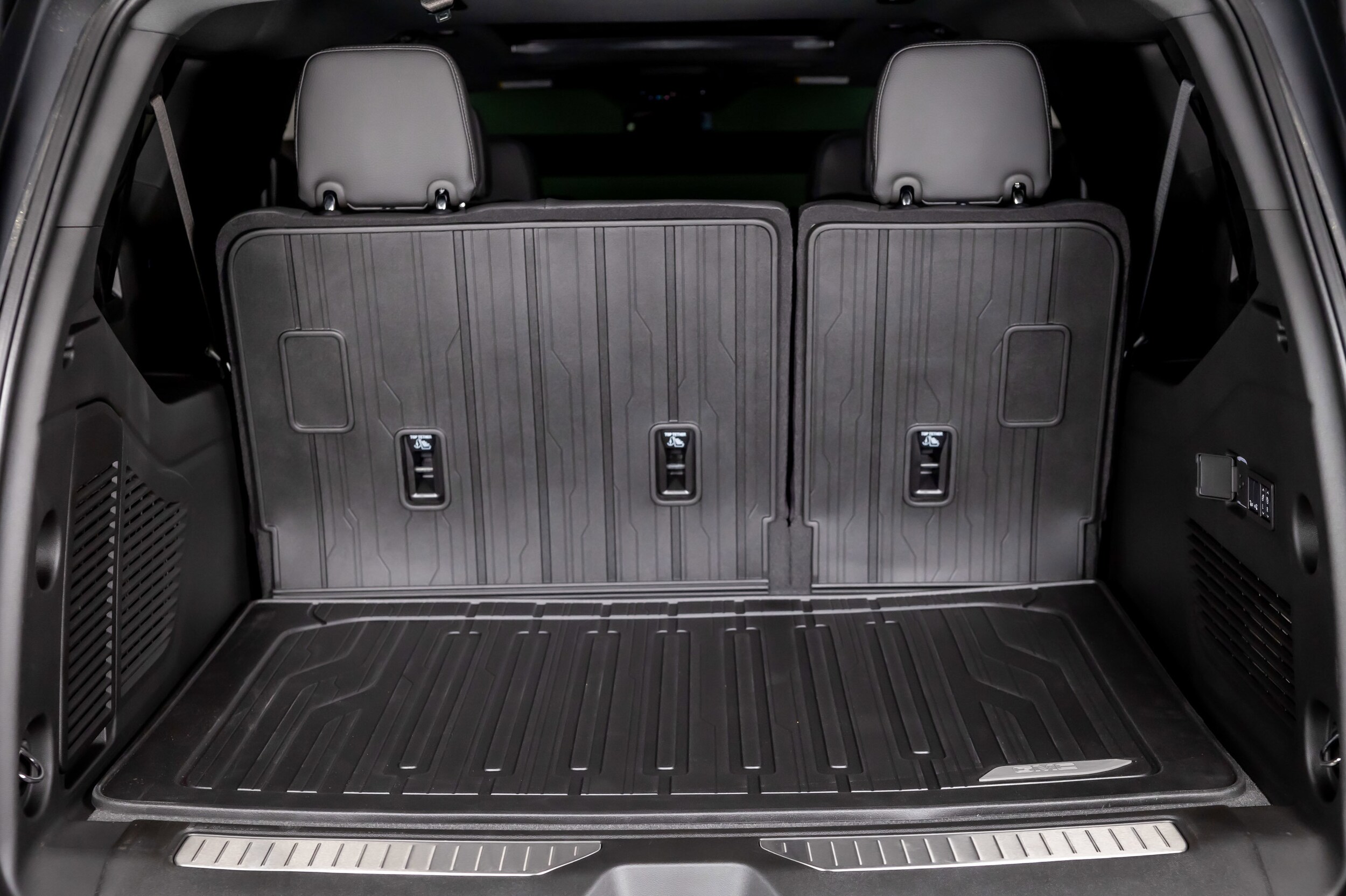 2026 GMC Yukon XL Denali - Photo 39