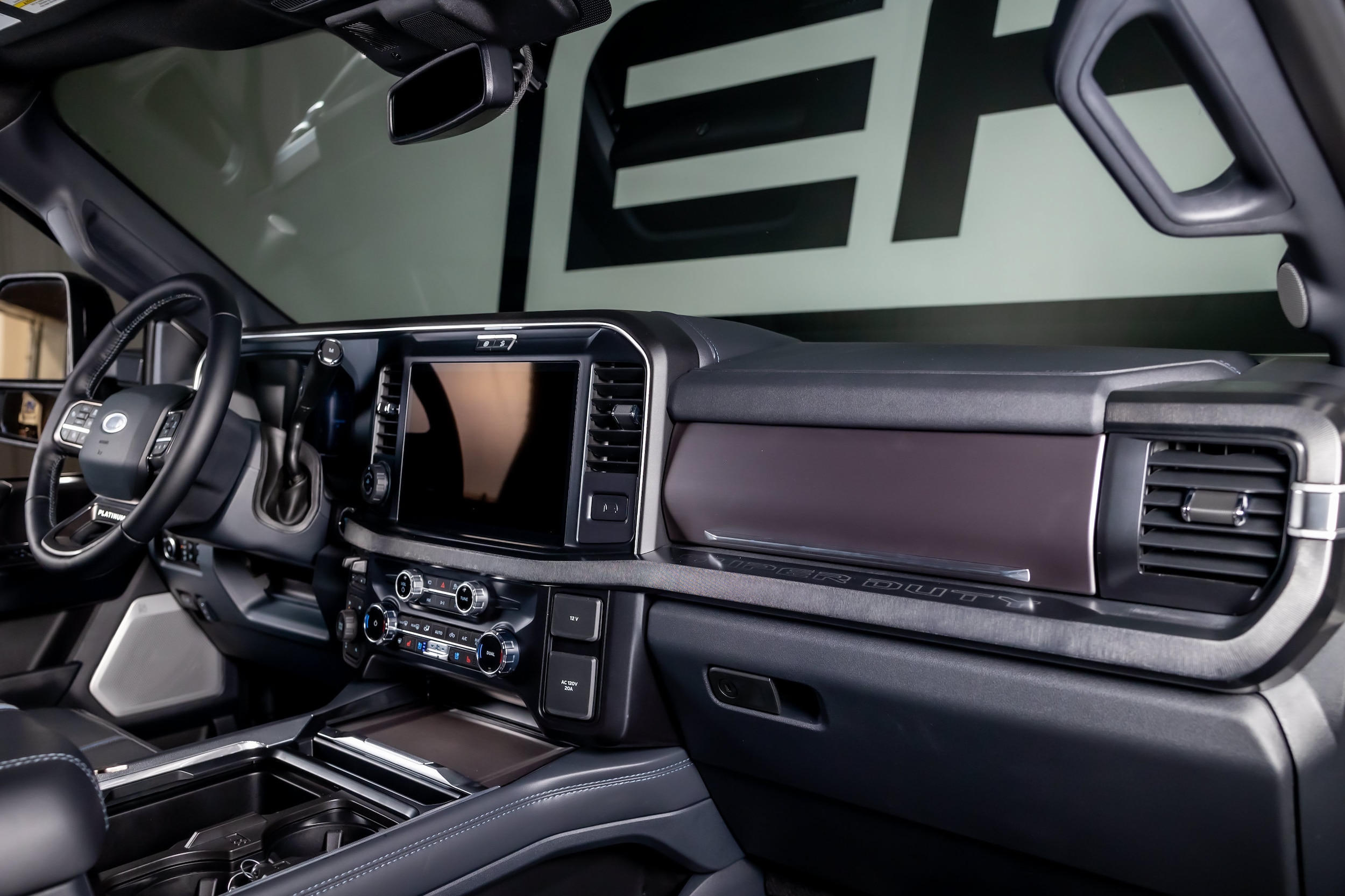2026 Ford F-250 Super Duty Platinum - Photo 26