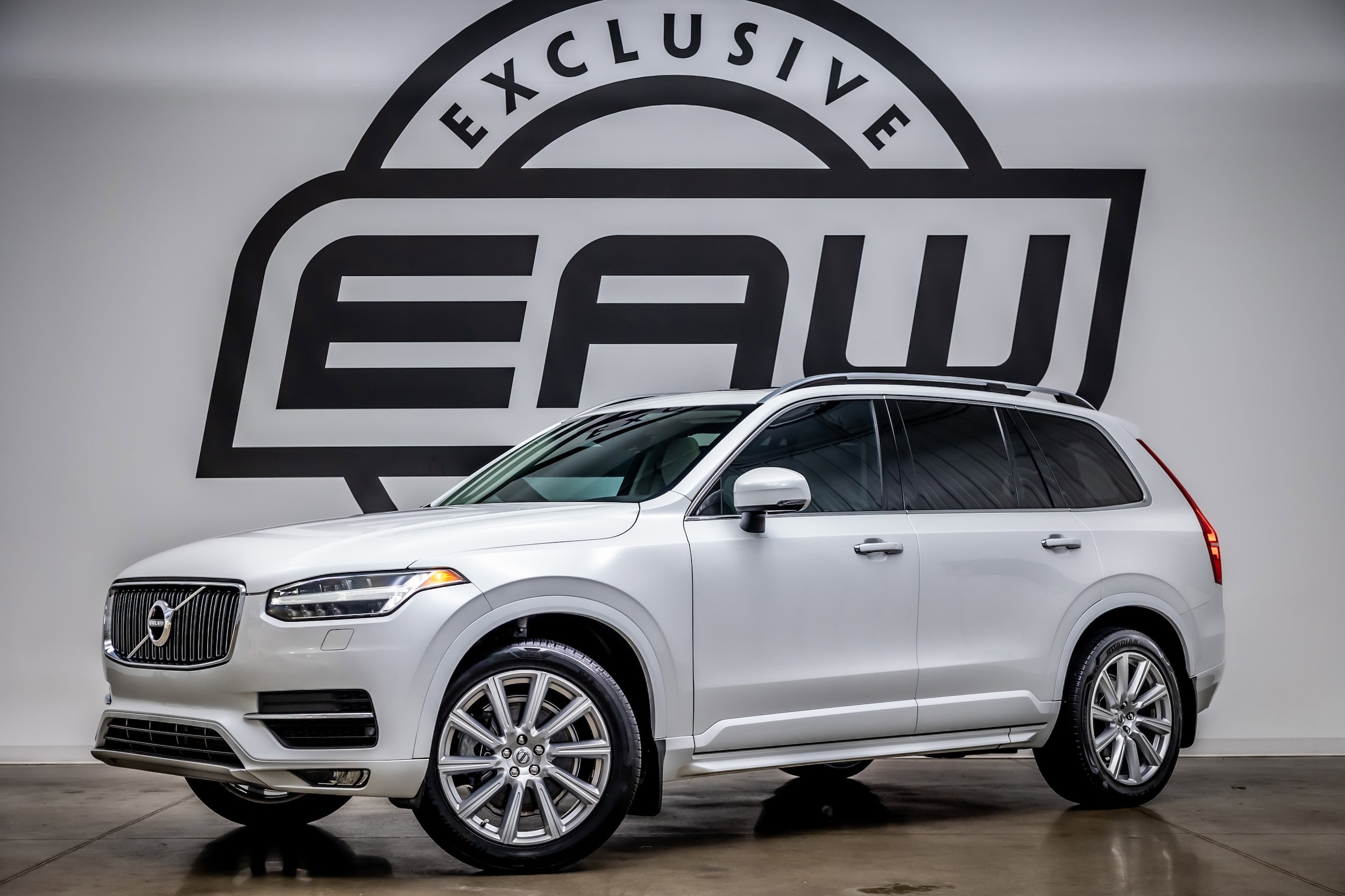 2016 Volvo XC90 Momentum