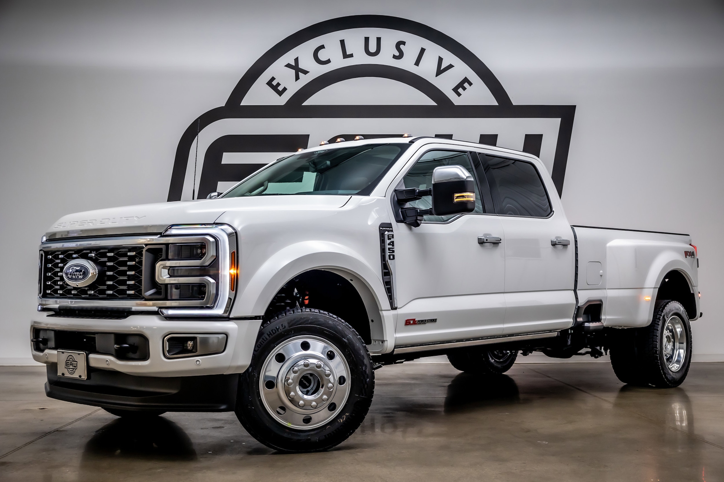 2026 Ford F-450 Super Duty Platinum's photo