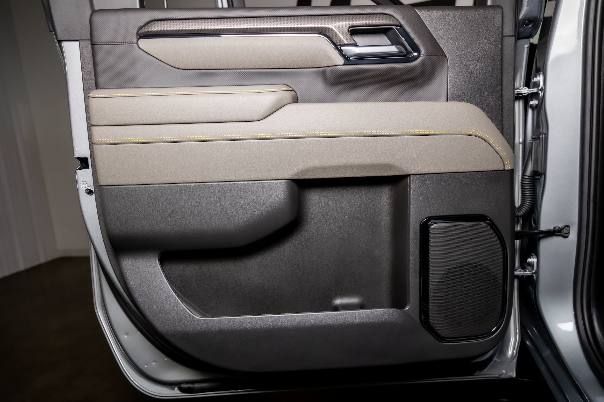 2025 Chevrolet Silverado 2500HD ZR2 - Photo 46