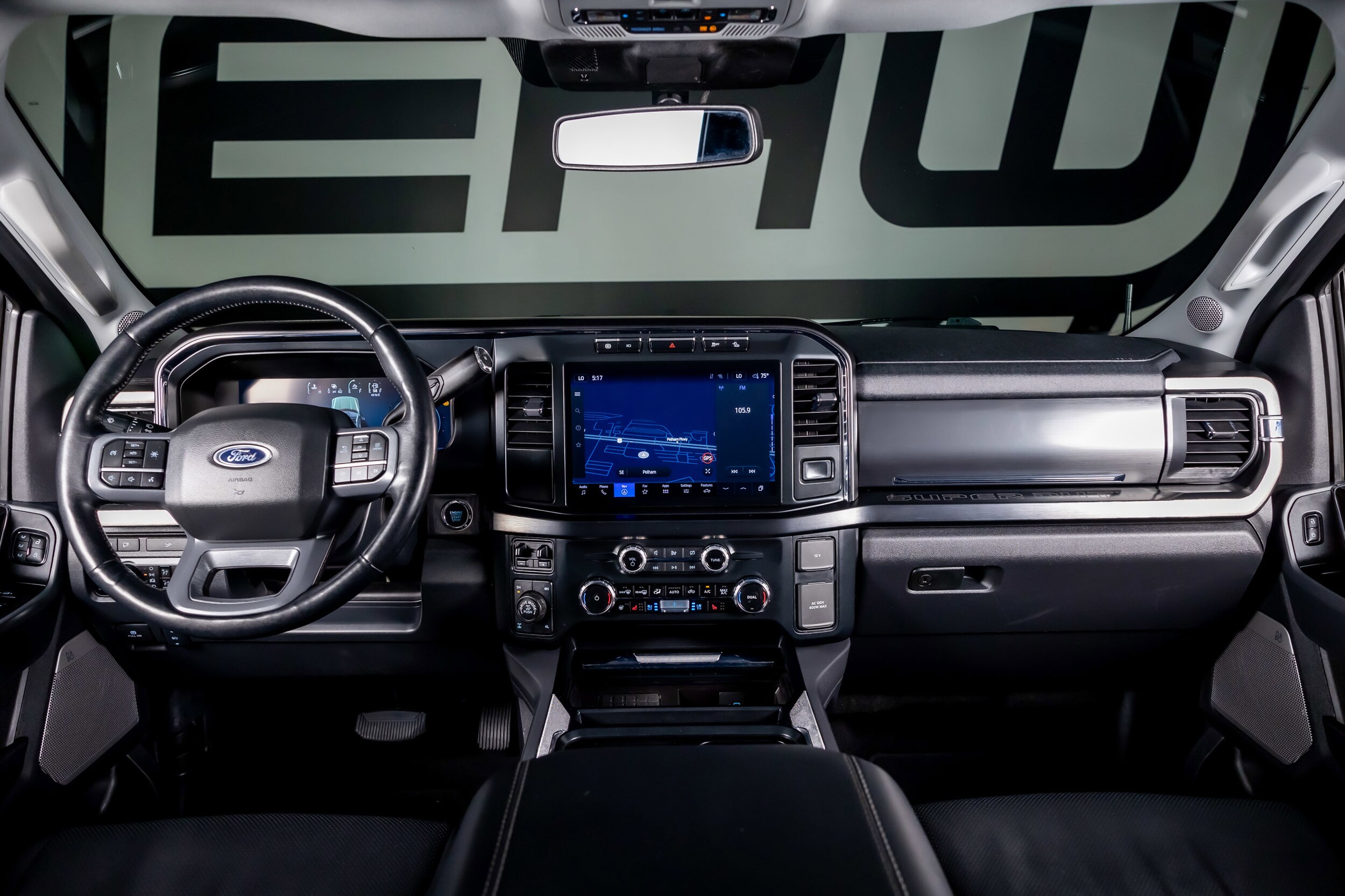 2024 Ford F-350 Lariat photo 2