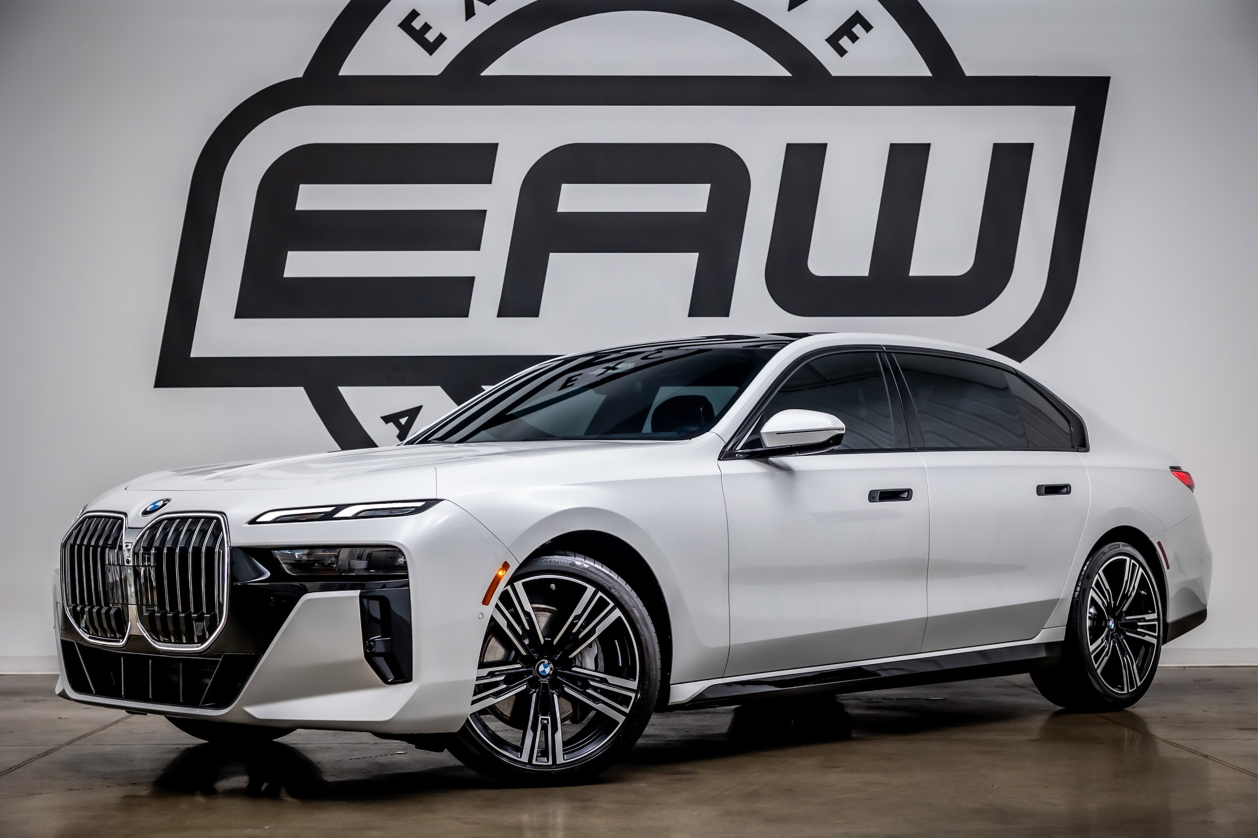 2025 BMW 7 Series 740i's photo