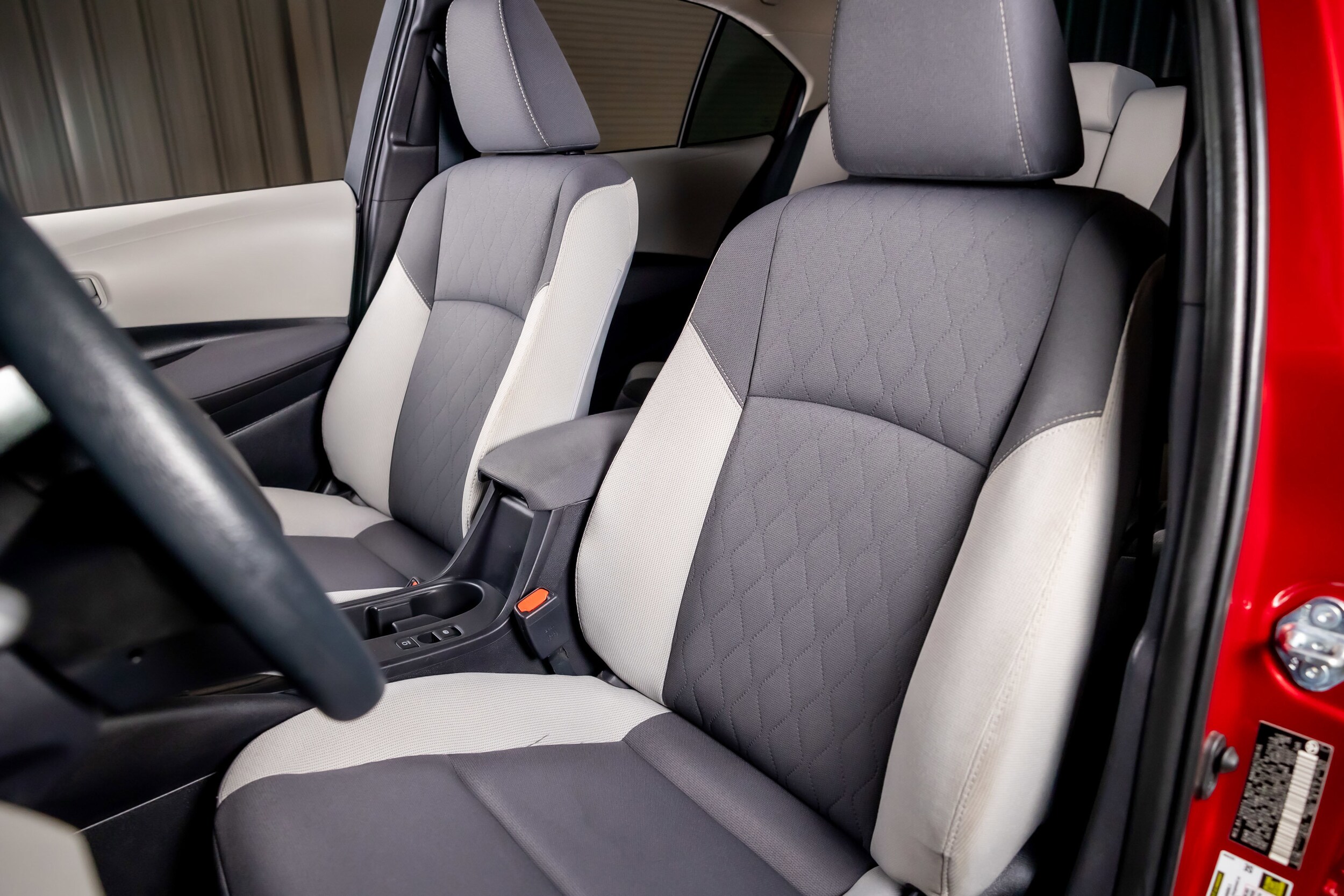 2024 Toyota Corolla LE photo 4