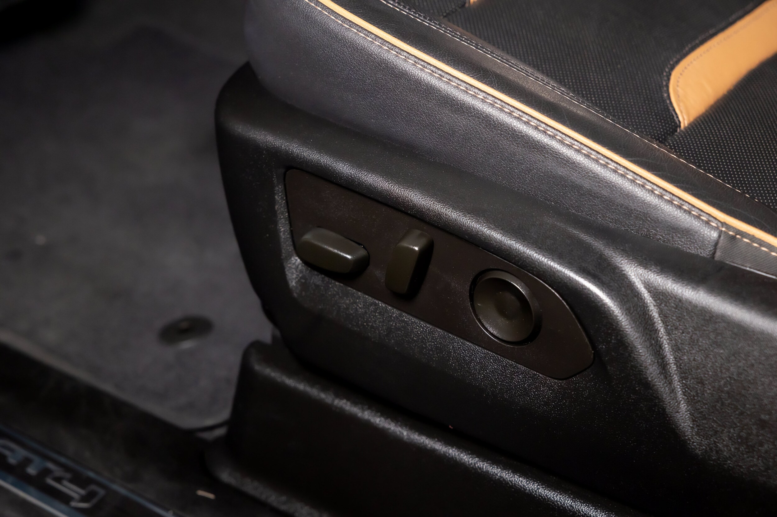 2023 GMC Yukon XL AT4 - Photo 16