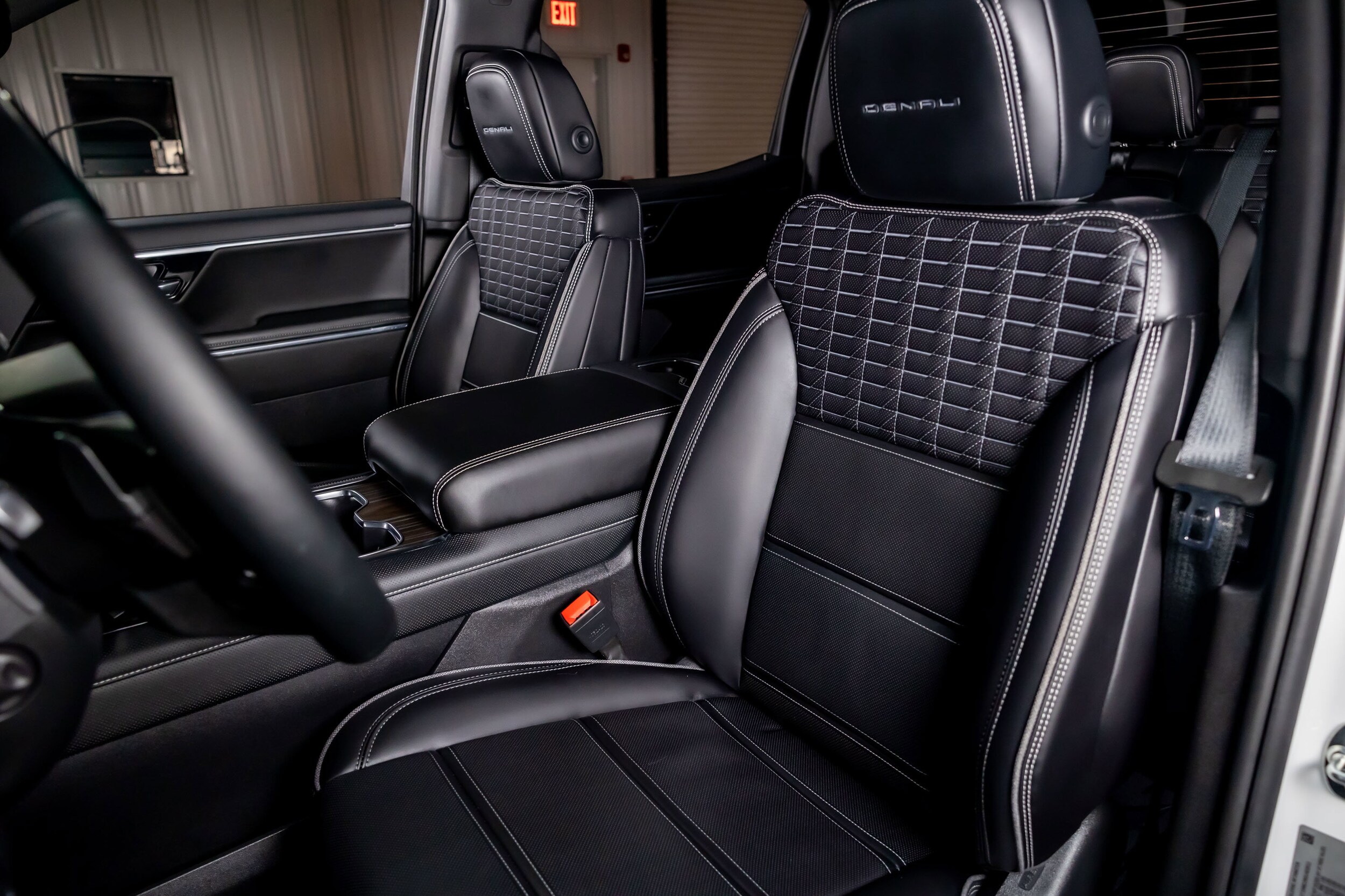 2025 Gmc Sierra EV Denali photo 4