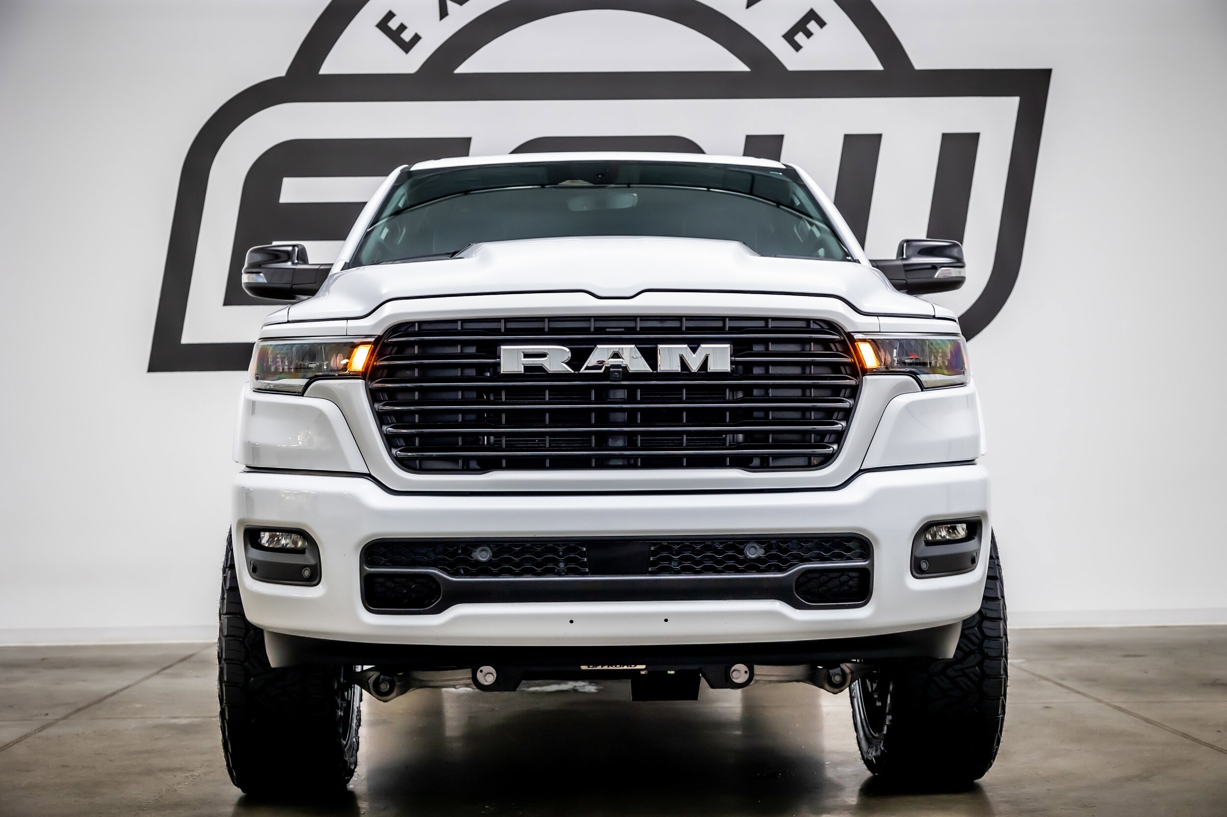 2025 Ram 1500 Laramie photo 3