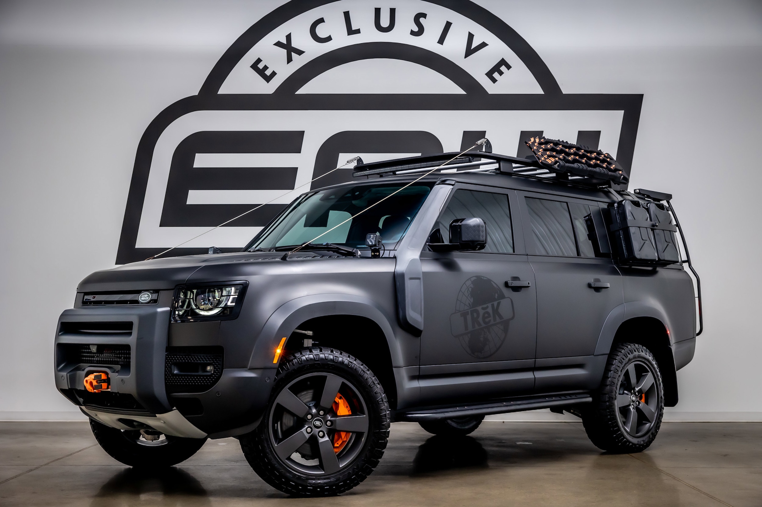 2023 Land Rover Defender SE