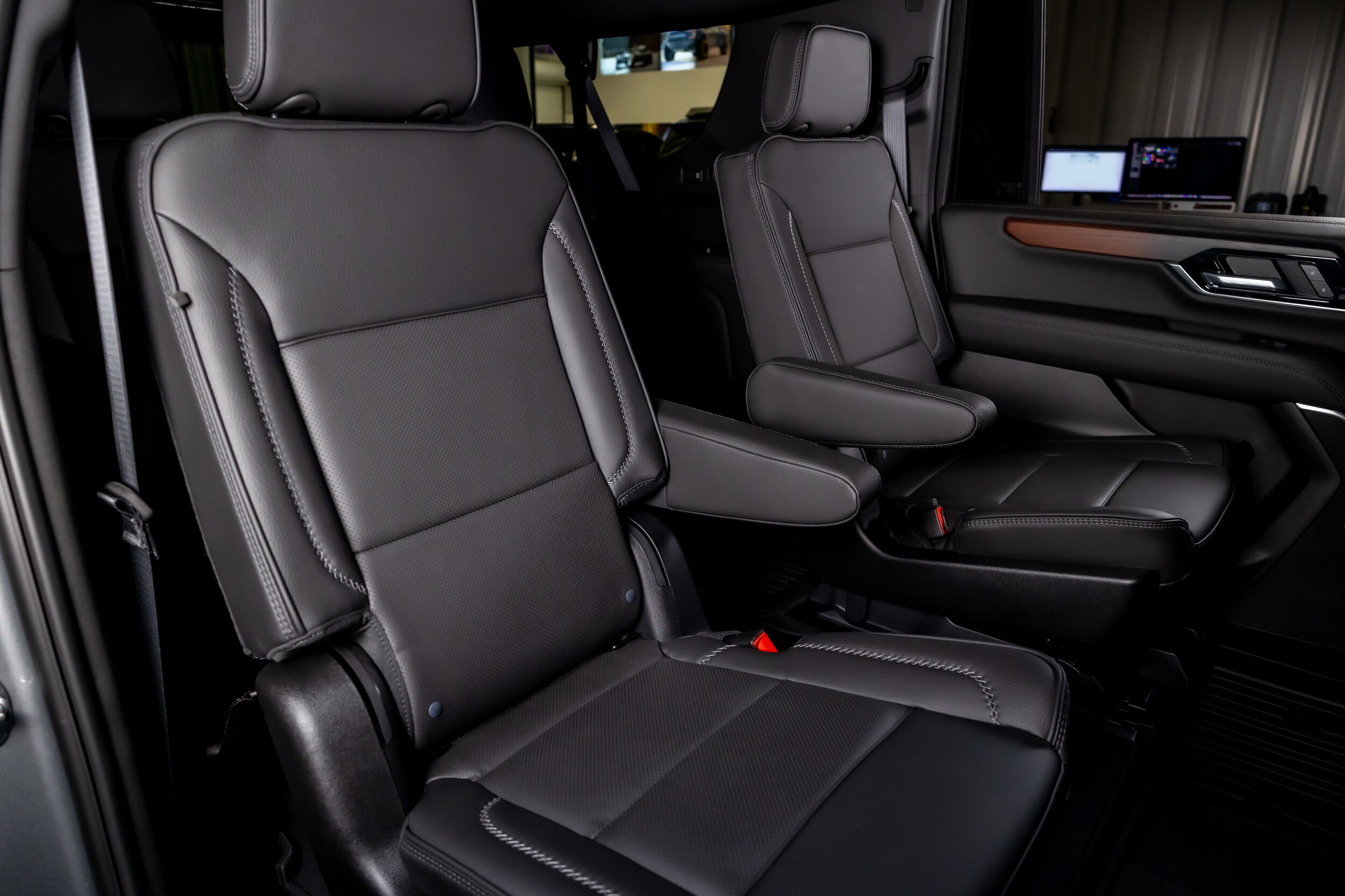 2026 GMC Yukon XL Denali - Photo 54