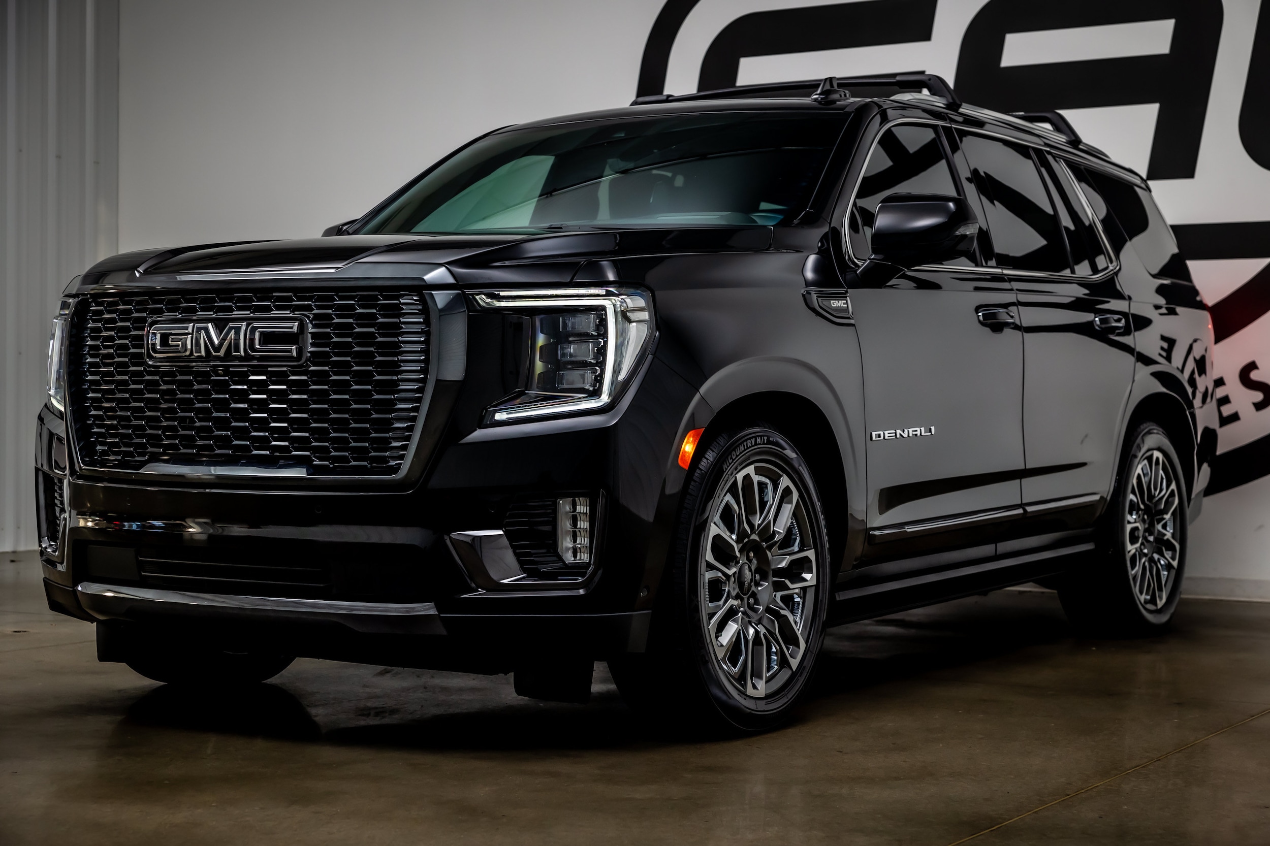 2024 GMC Yukon Denali Ultimate - Photo 29