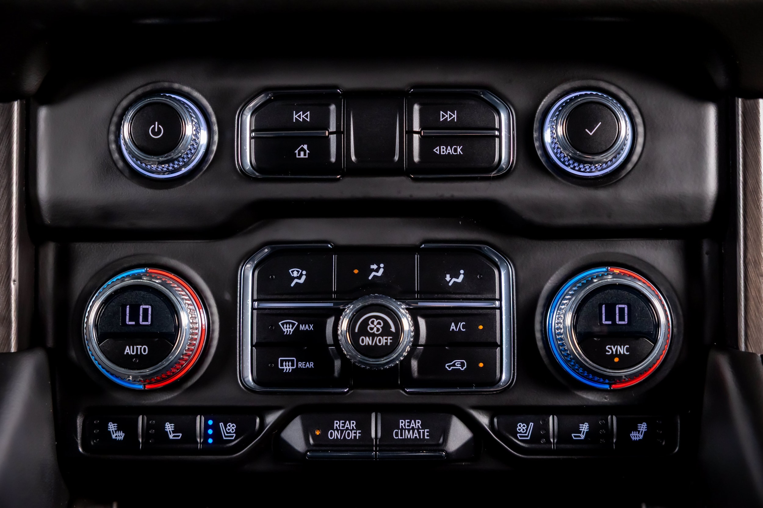 2023 GMC Yukon XL AT4 - Photo 29