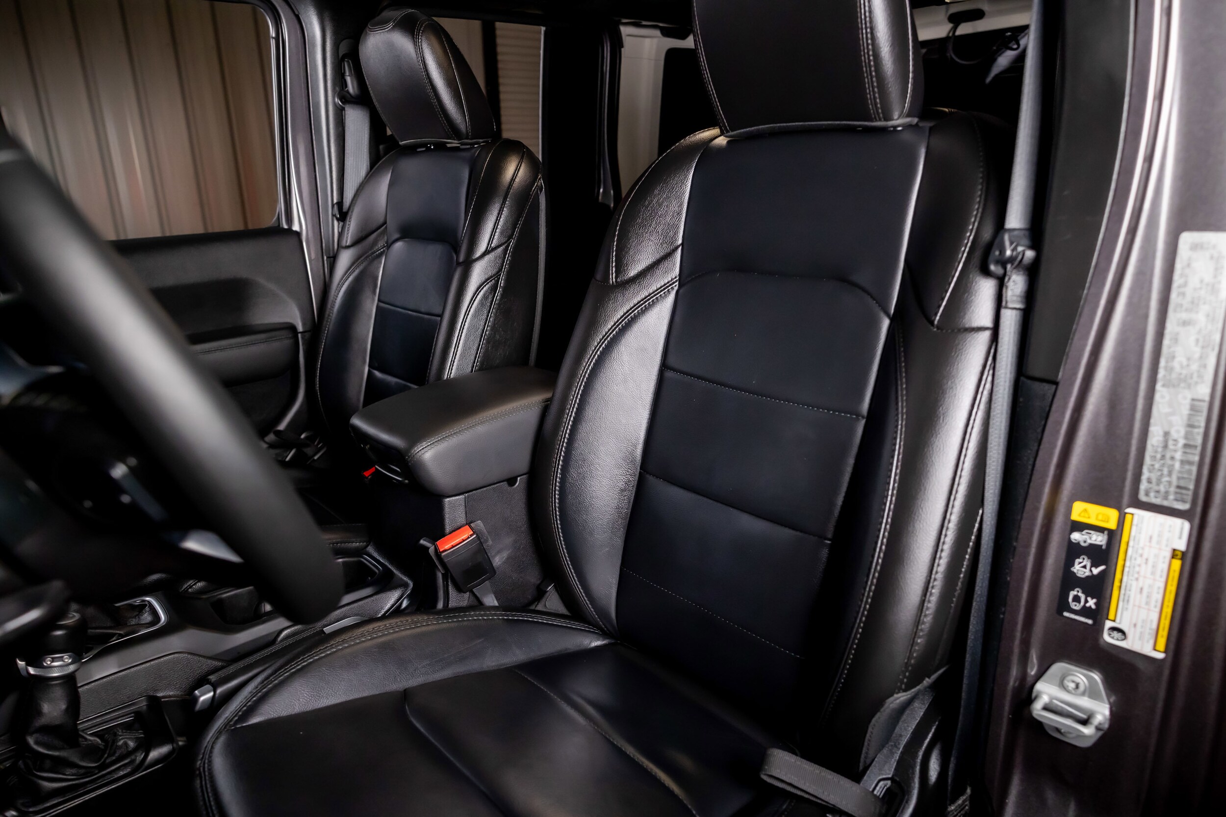 2021 Jeep Wrangler Unlimited Sahara Altitude photo 3
