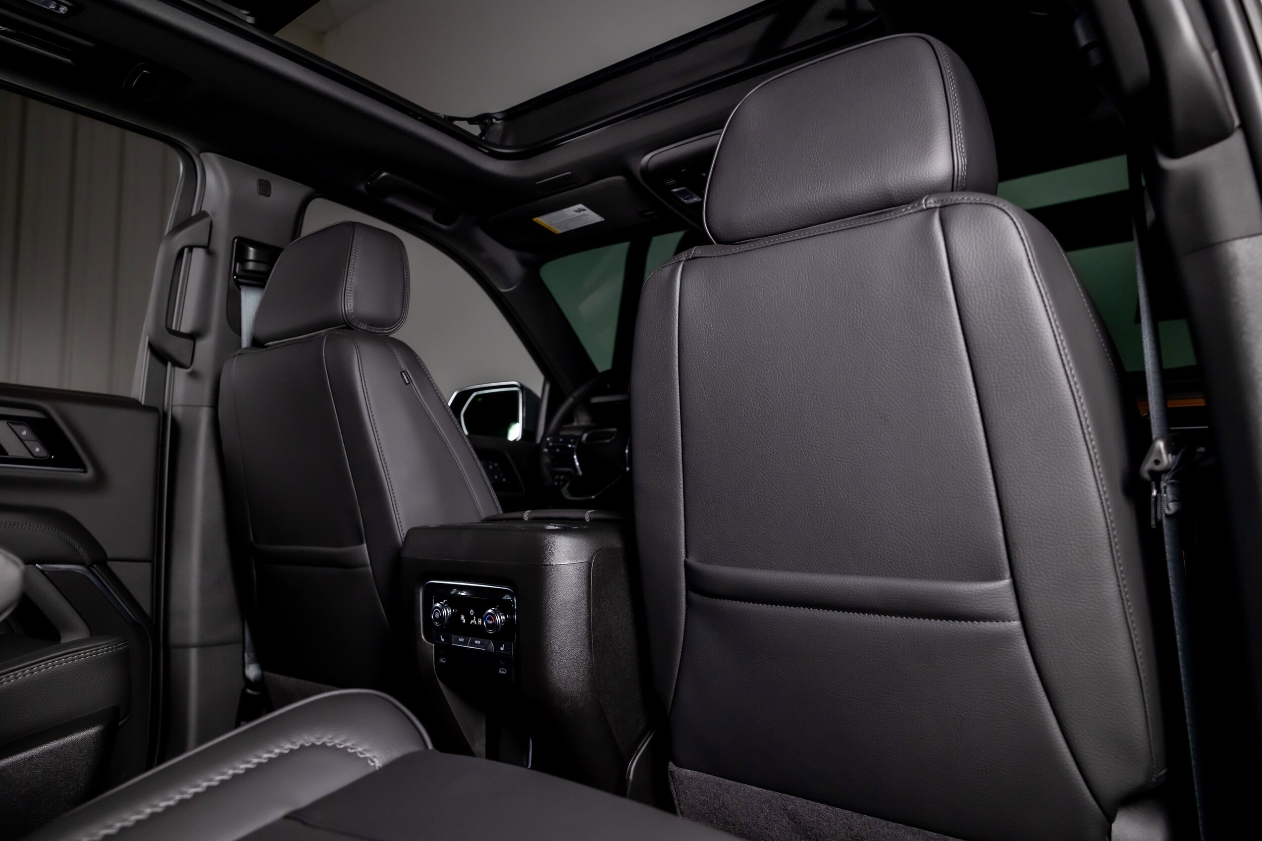 2026 GMC Yukon XL Denali - Photo 26