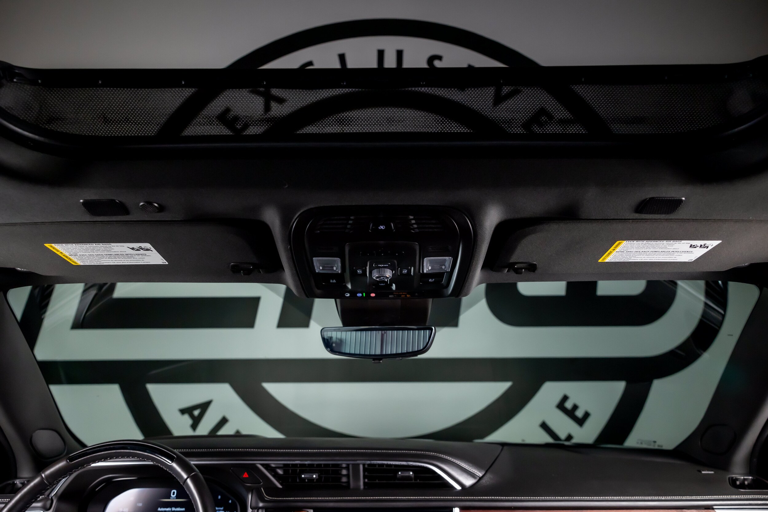 2024 GMC Yukon Denali Ultimate - Photo 10
