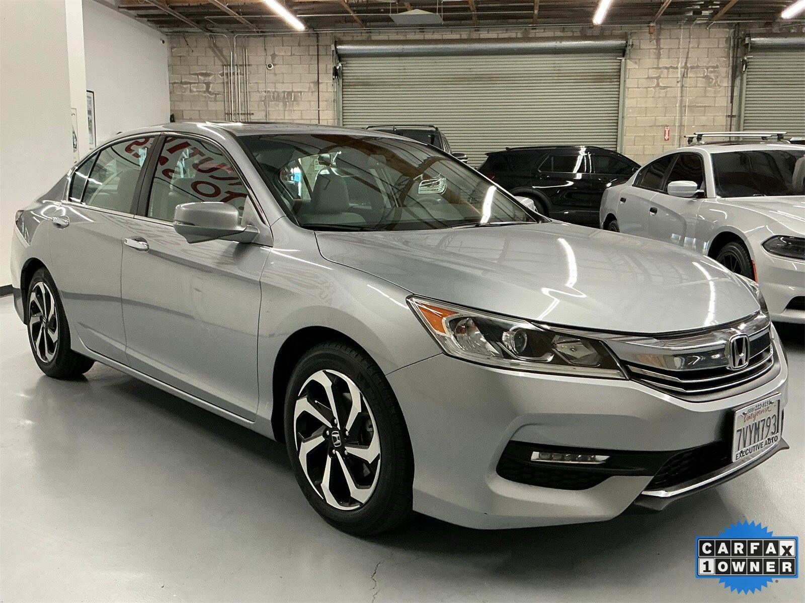2017 Honda Accord EX-L photo 3