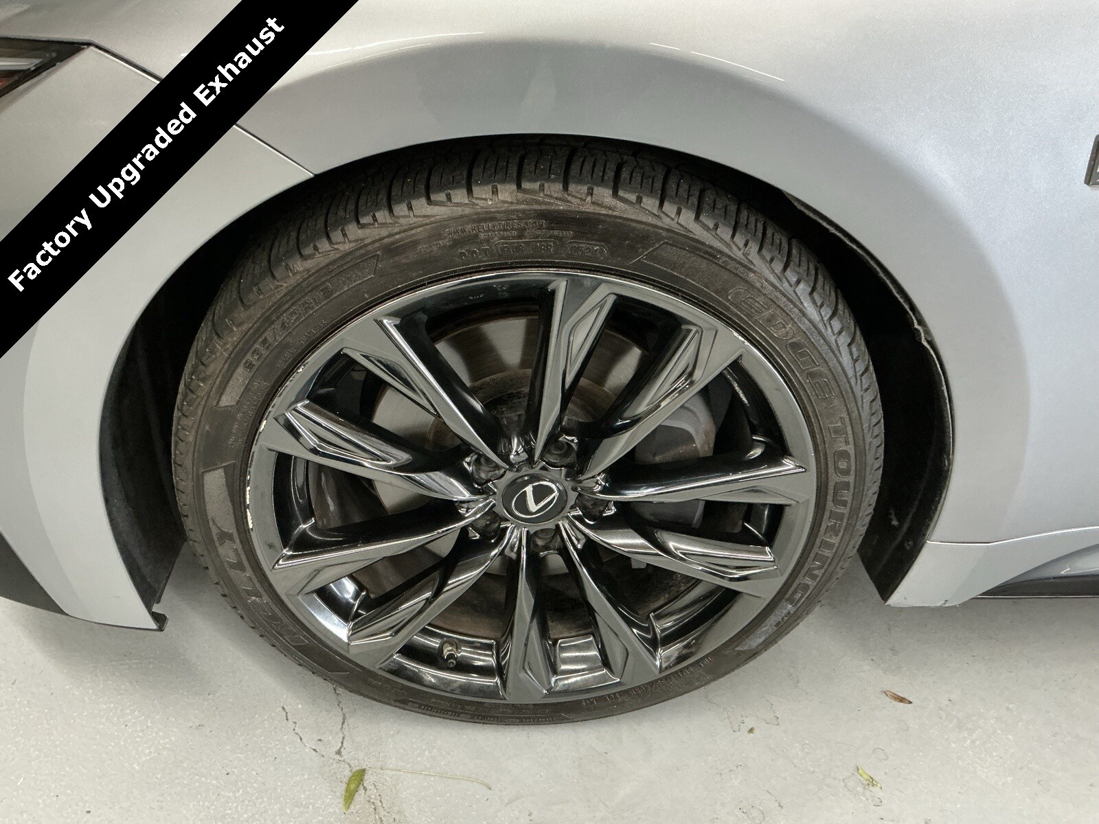 2022 Lexus IS 350 F SPORT photo 2