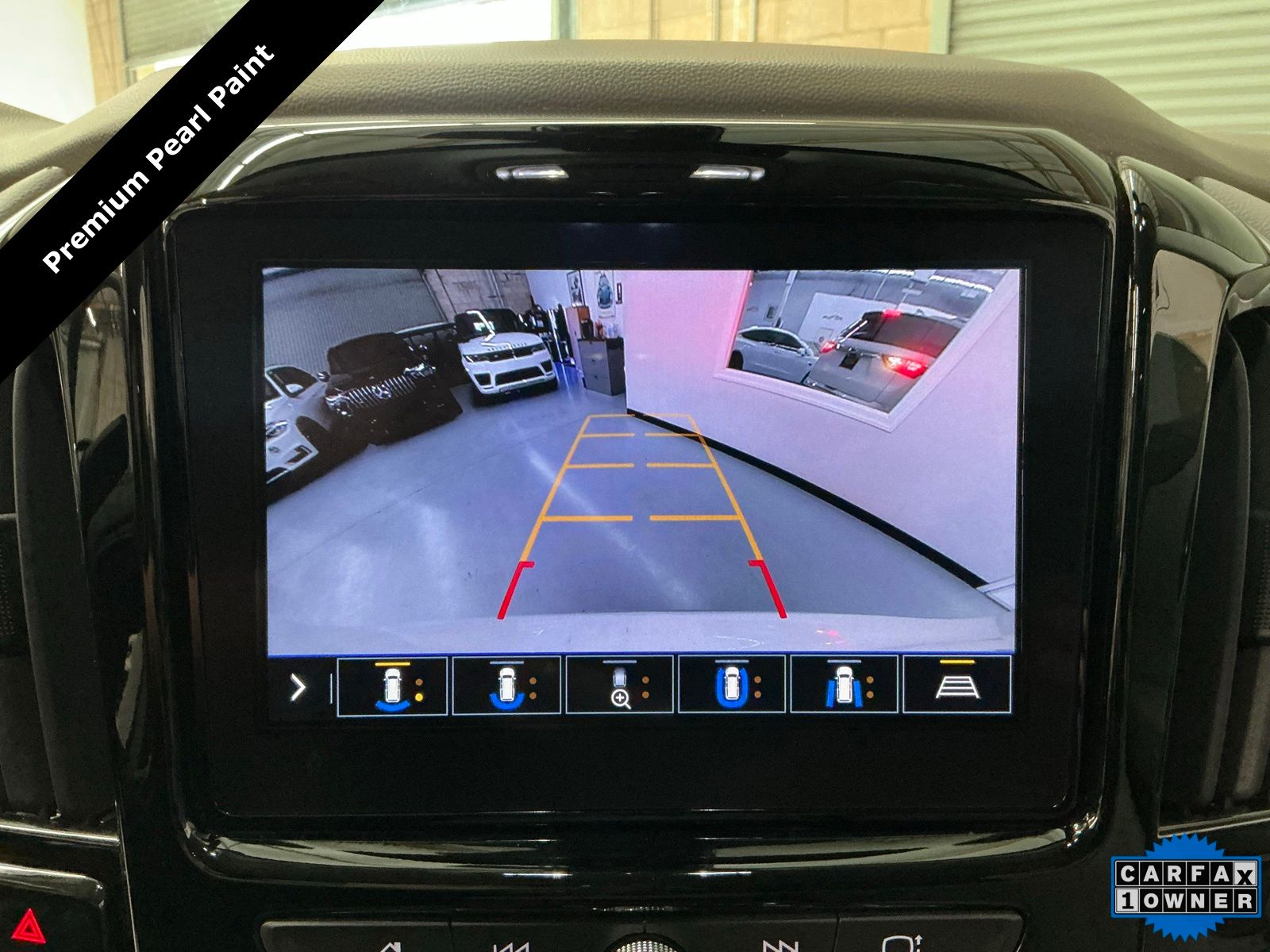 2021 Chevrolet Traverse Premier - Photo 24