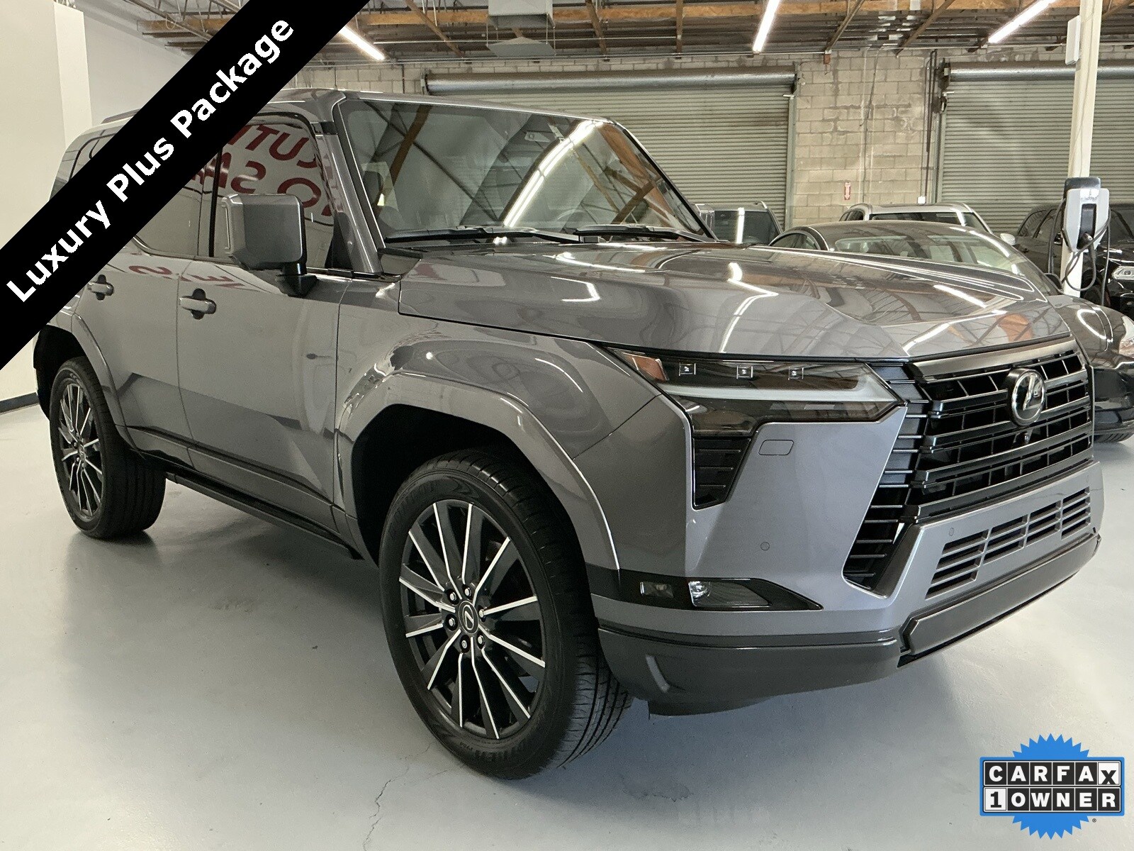 2024 Lexus GX 550 Luxury photo 3