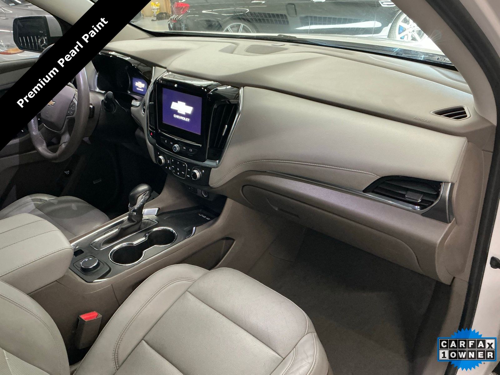 2021 Chevrolet Traverse Premier - Photo 11