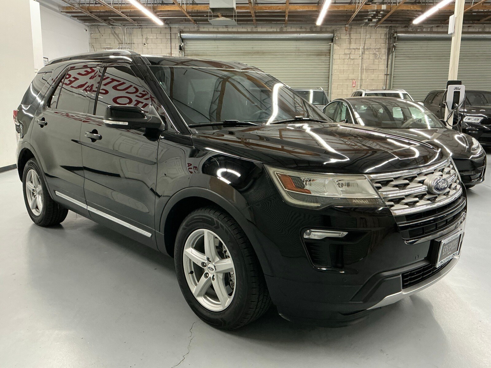 2018 Ford Explorer XLT photo 3