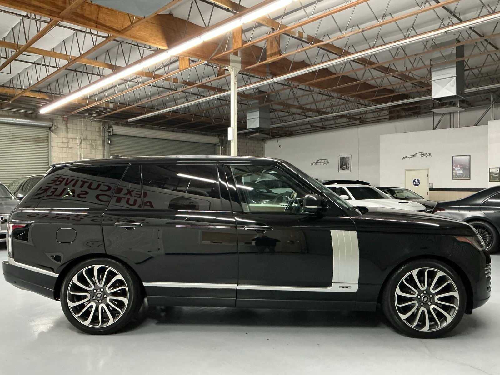 2019 Land Rover Range Rover SuperCharged Autobiography photo 2