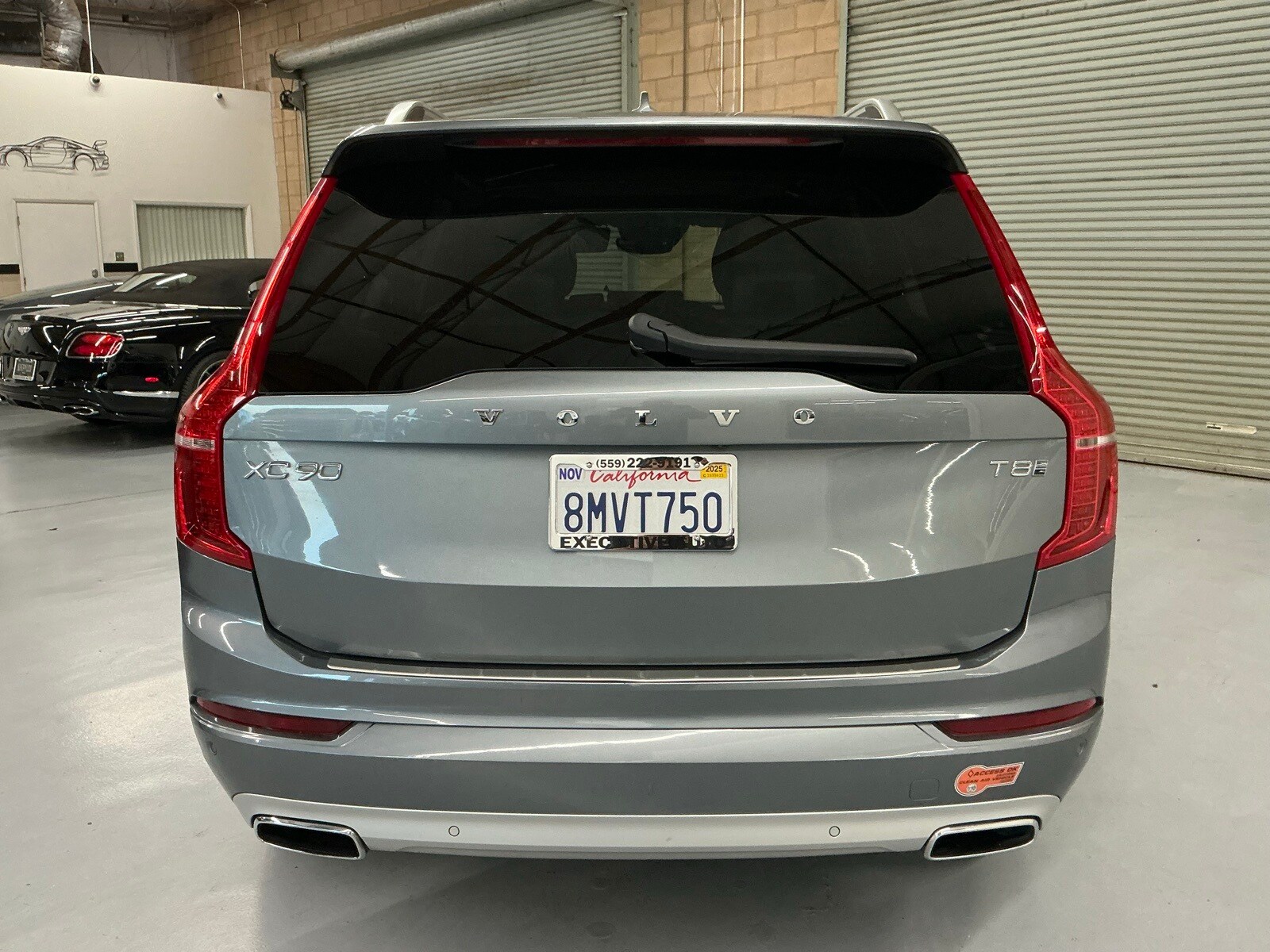 2019 Volvo XC90 T8 Momentum photo 3