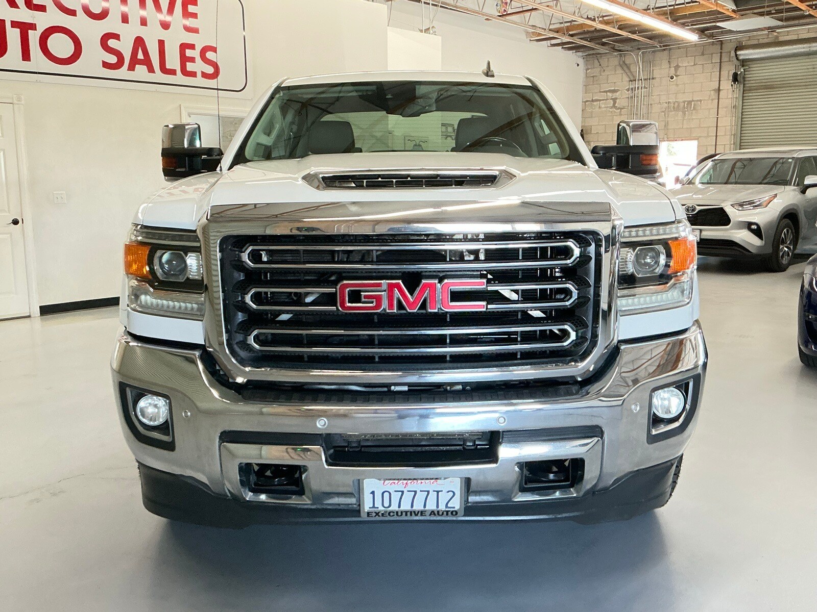 2019 Gmc Sierra HD SLT photo 2