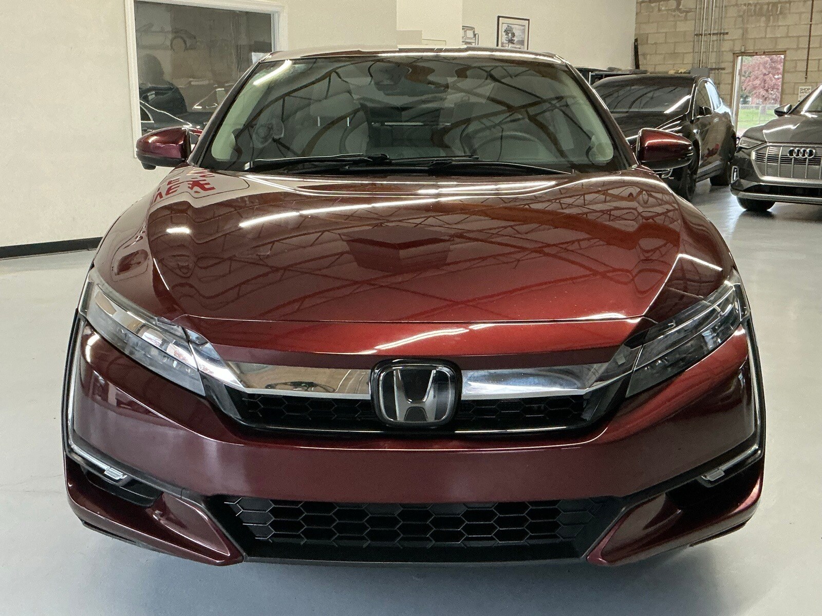 2018 Honda Clarity Plug-In Hybrid photo 2