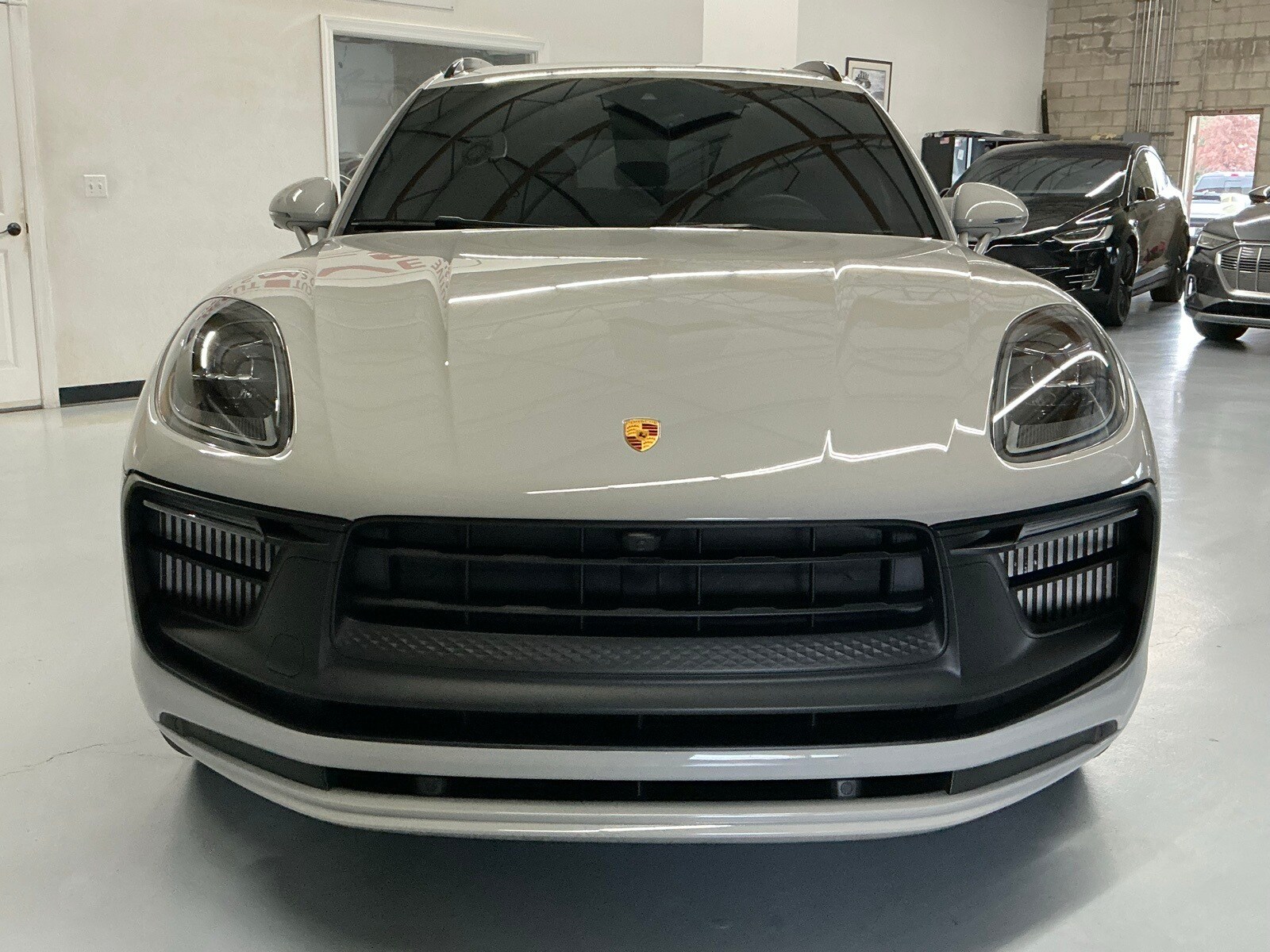 2022 Porsche Macan GTS photo 2