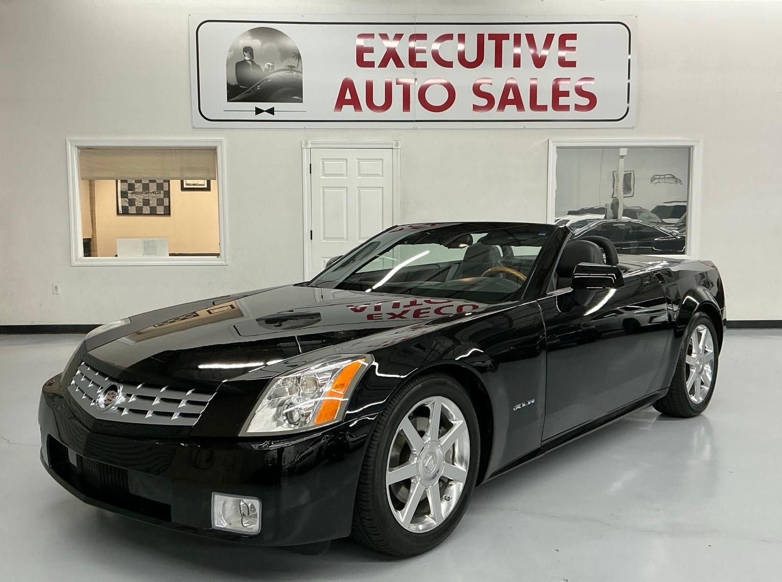 2005 Cadillac XLR Base's photo