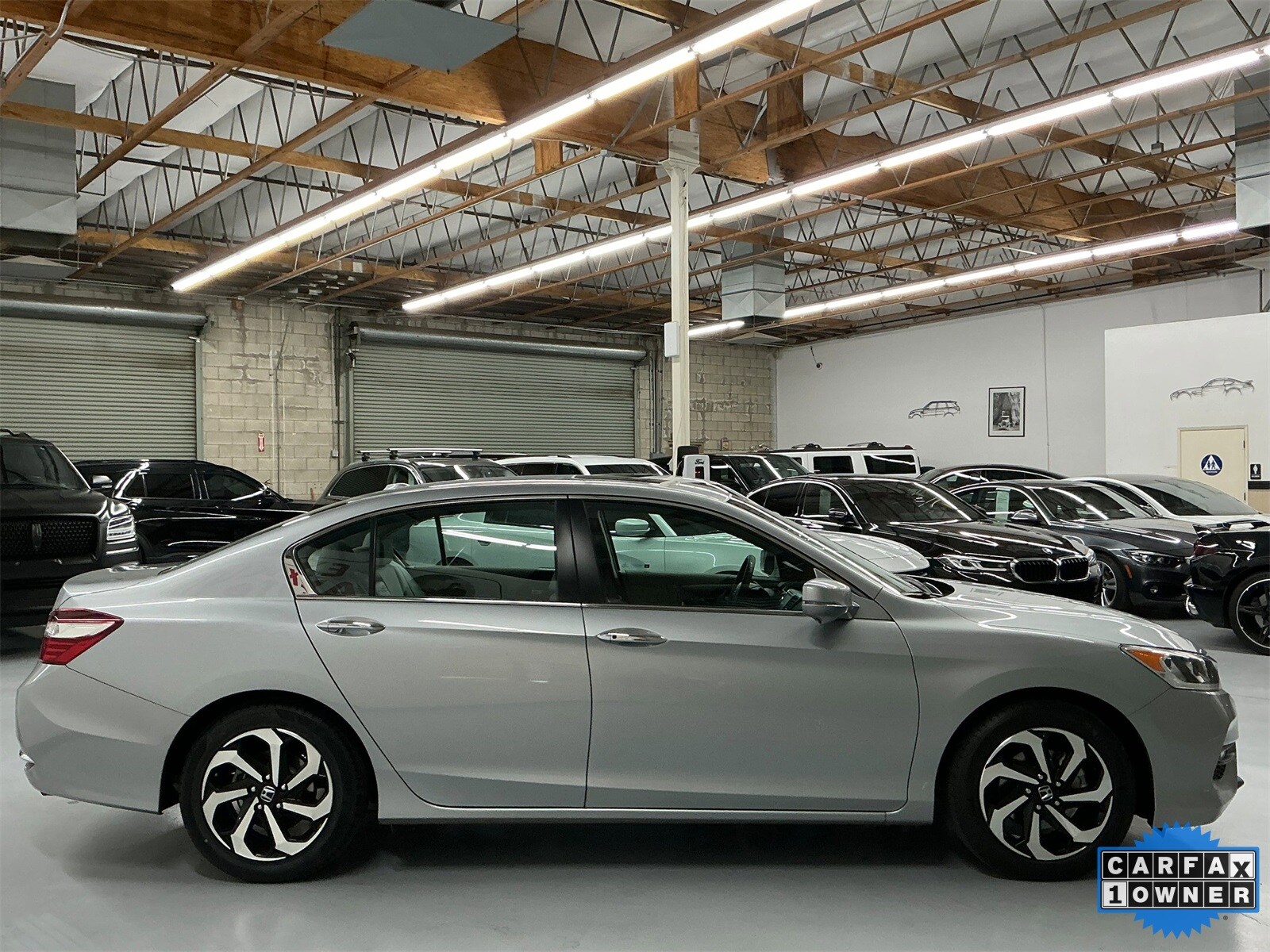 2017 Honda Accord EX-L photo 4