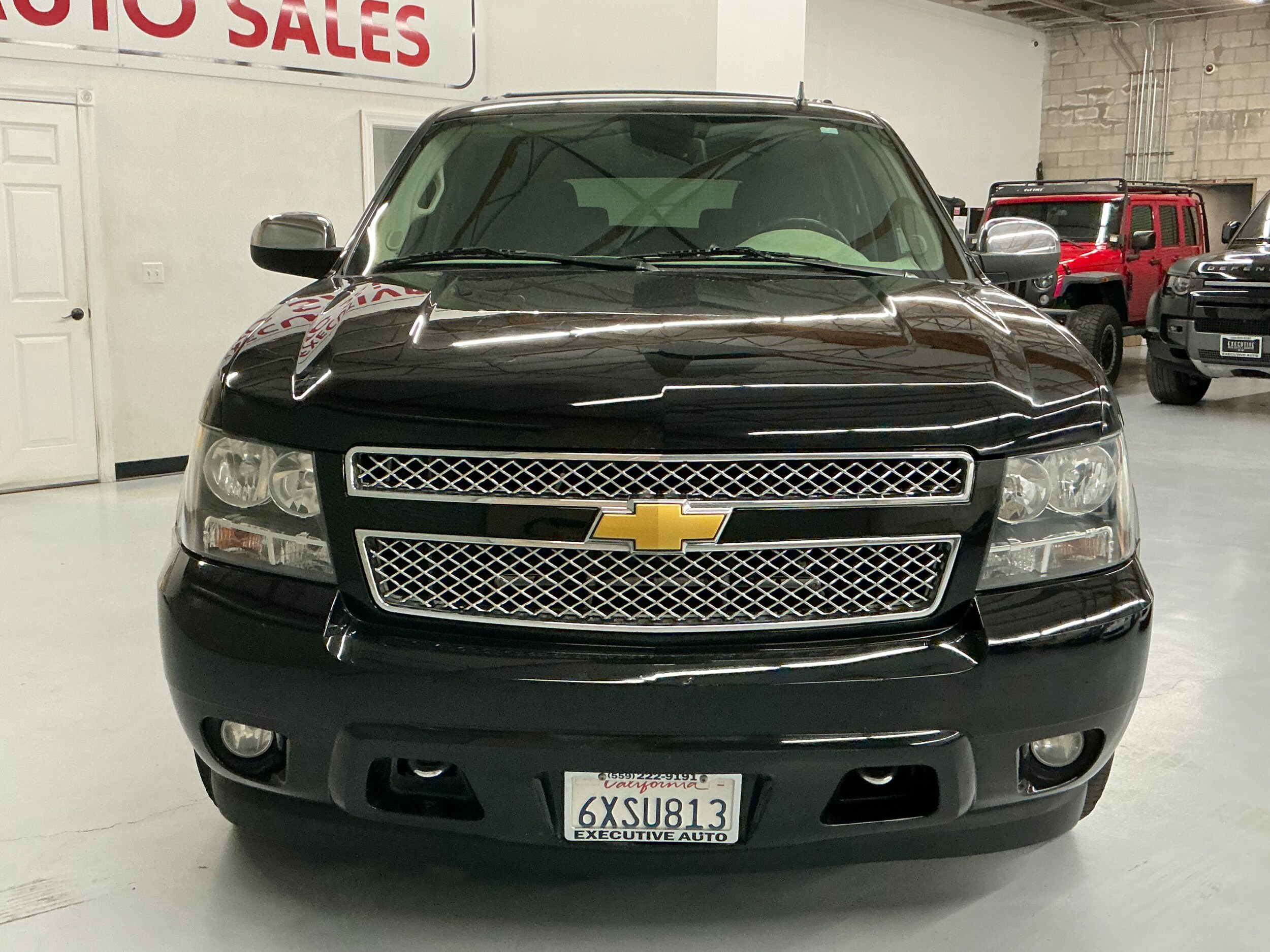 2013 Chevrolet Suburban 1500 LS photo 2