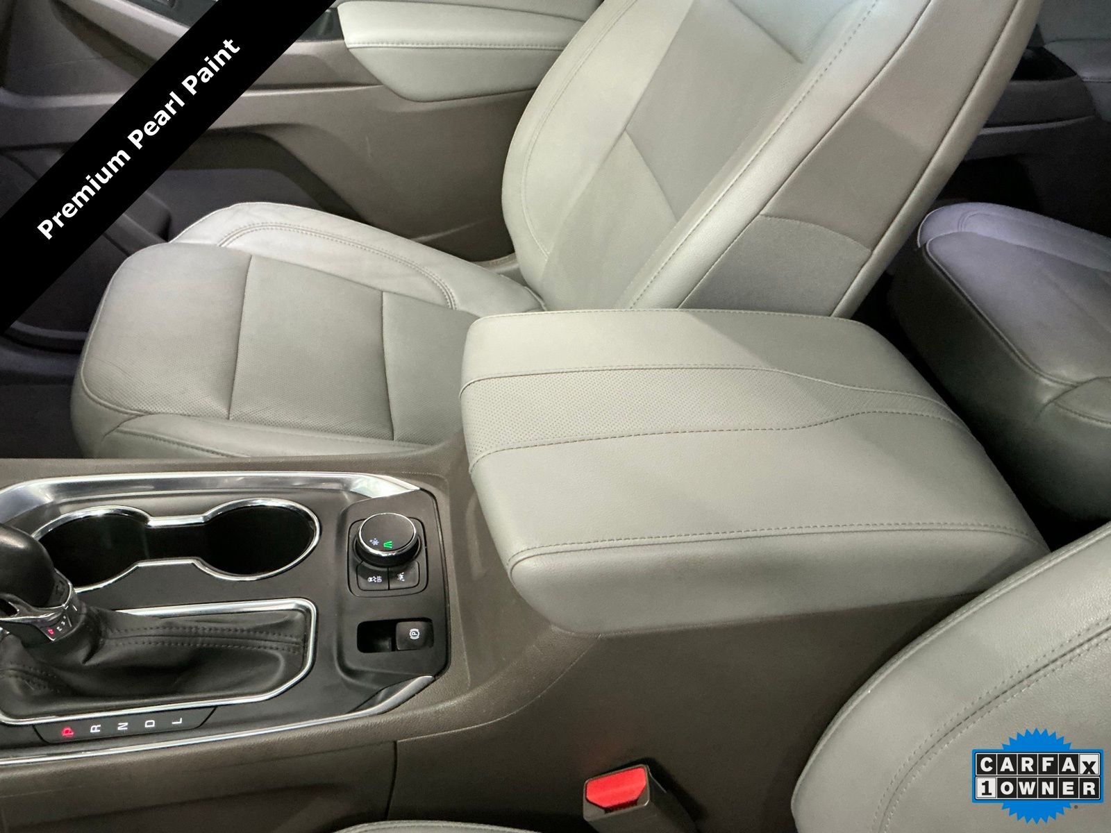 2021 Chevrolet Traverse Premier - Photo 28