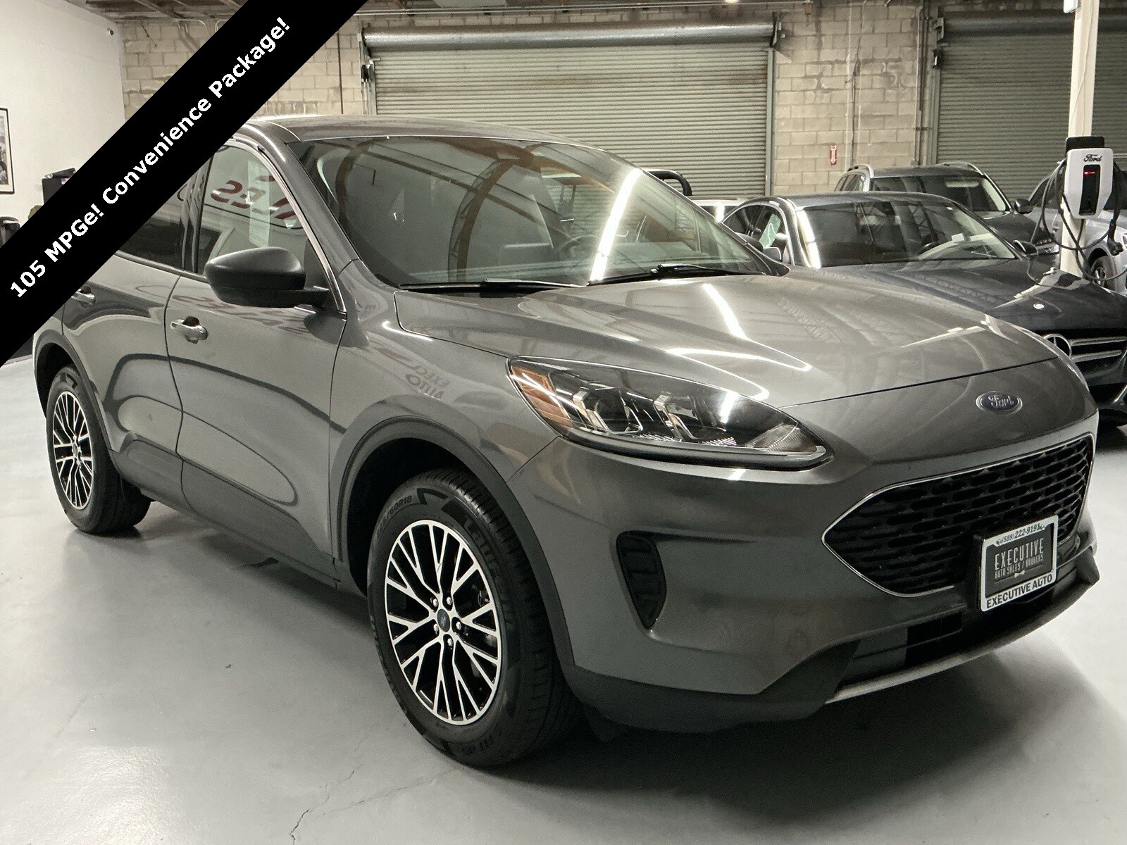 2022 Ford Escape SE photo 2