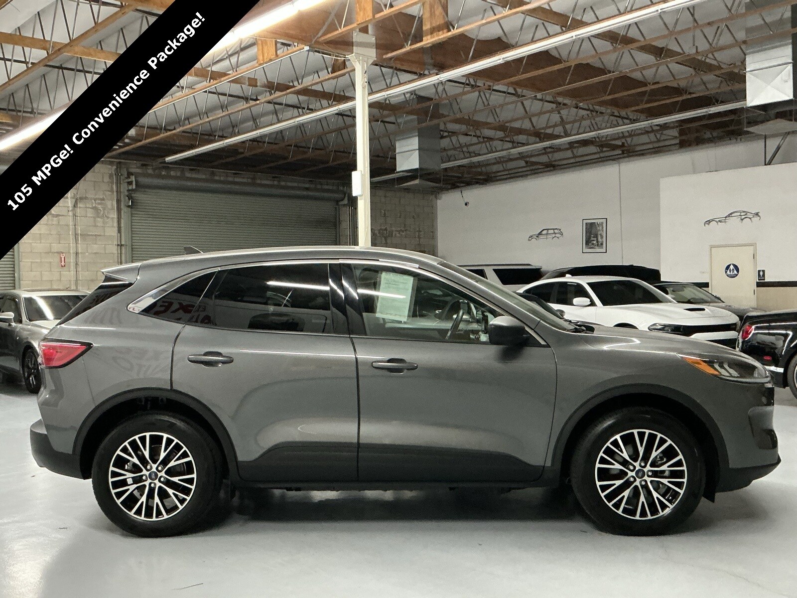 2022 Ford Escape SE photo 3