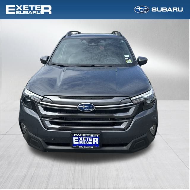 2025 Subaru Forester Premium photo 3
