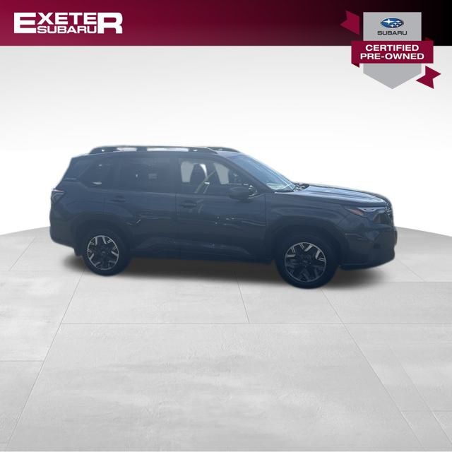 2025 Subaru Forester Premium photo 3