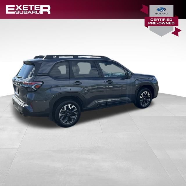2025 Subaru Forester Premium photo 4