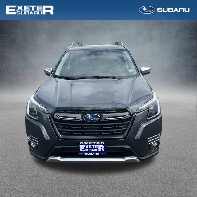 2022 Subaru Forester Touring photo 2