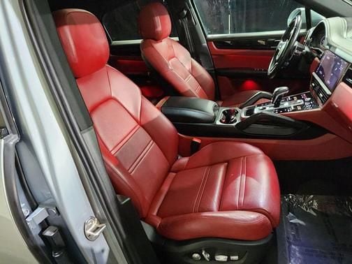2020 Porsche Cayenne Coupe S - Photo 12