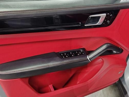 2020 Porsche Cayenne Coupe S - Photo 7